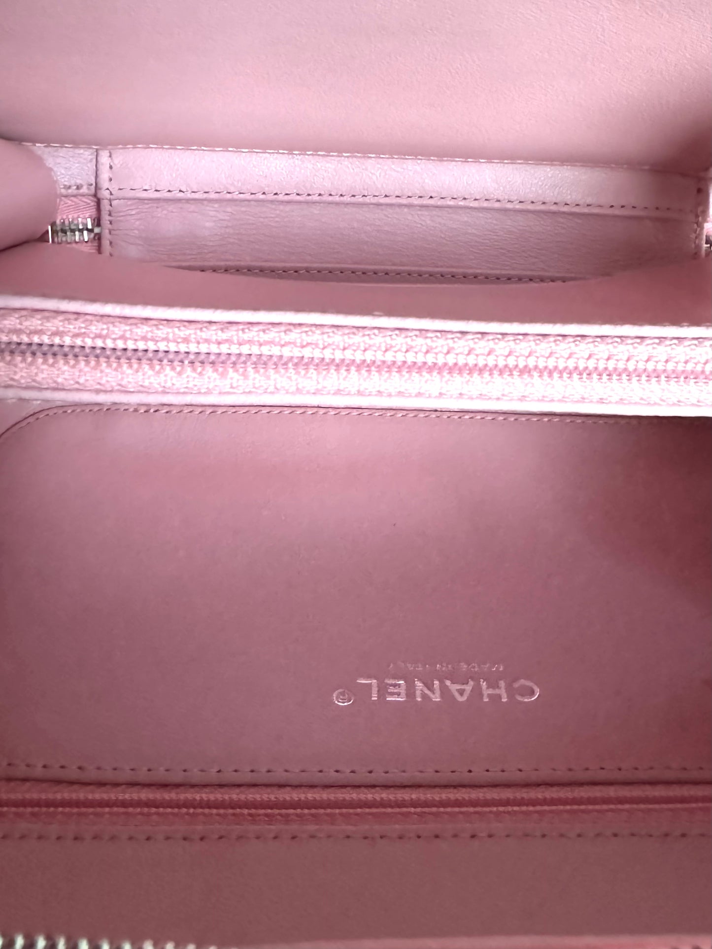 CHANEL 2018 Filigree Vanity Top Handle Bag