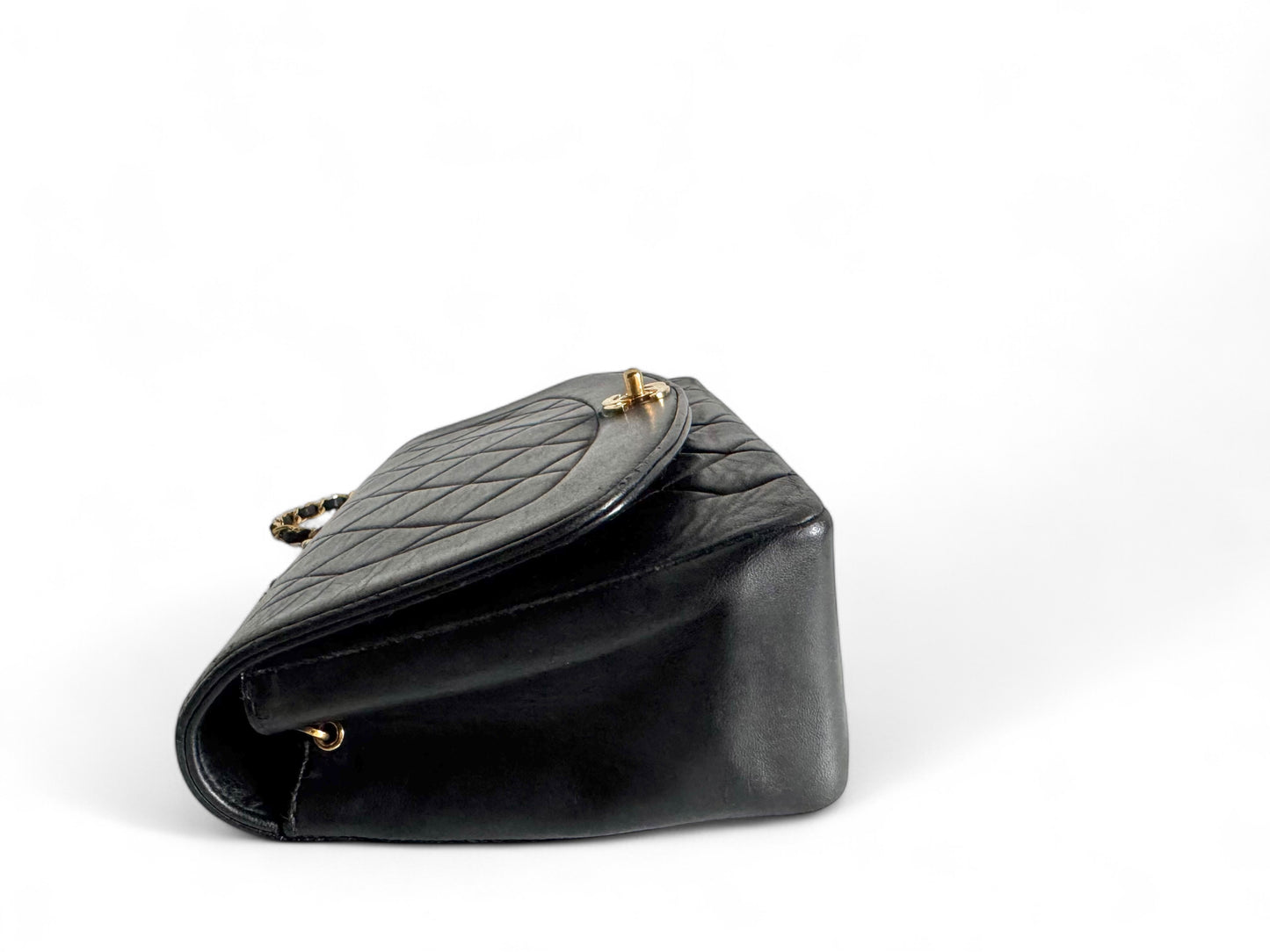 CHANEL Lambskin Diana Quilted Medium Single Flap