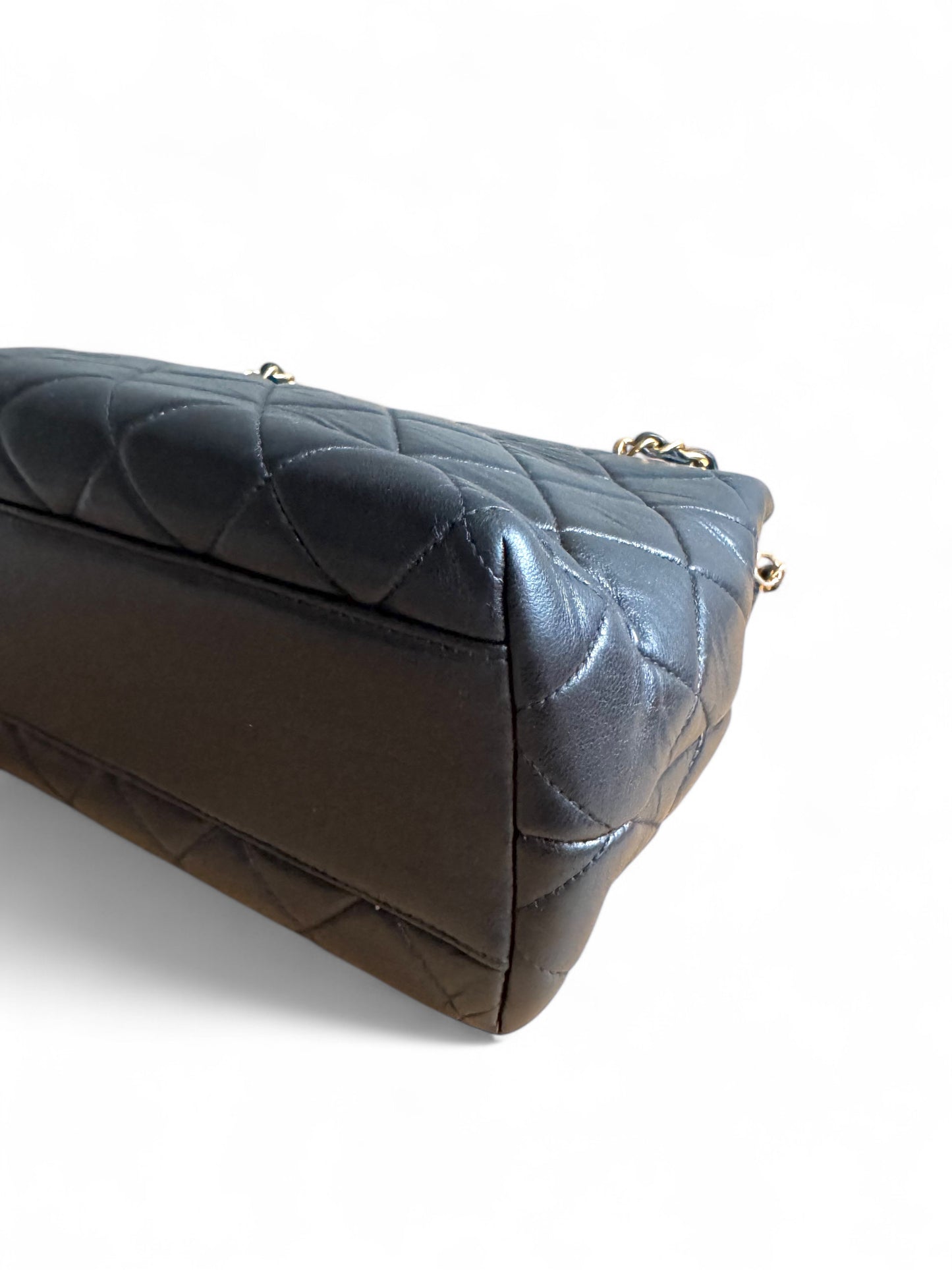 CHANEL Lambskin Quilted Shoulder Bag