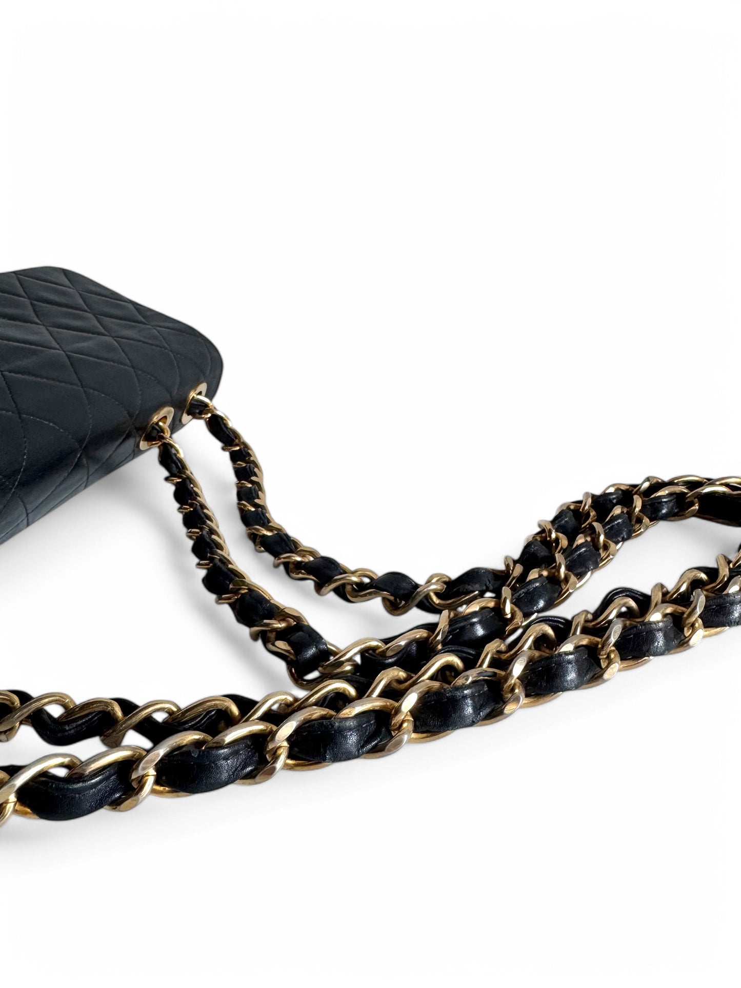 CHANEL Lambskin Quilted XL Jumbo Single Flap