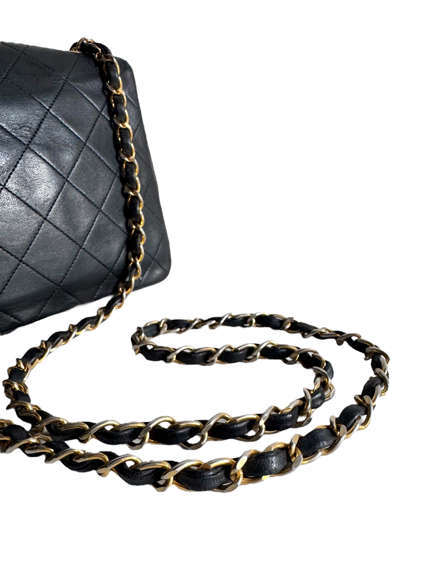 CHANEL Lambskin Quilted Small Single Flap