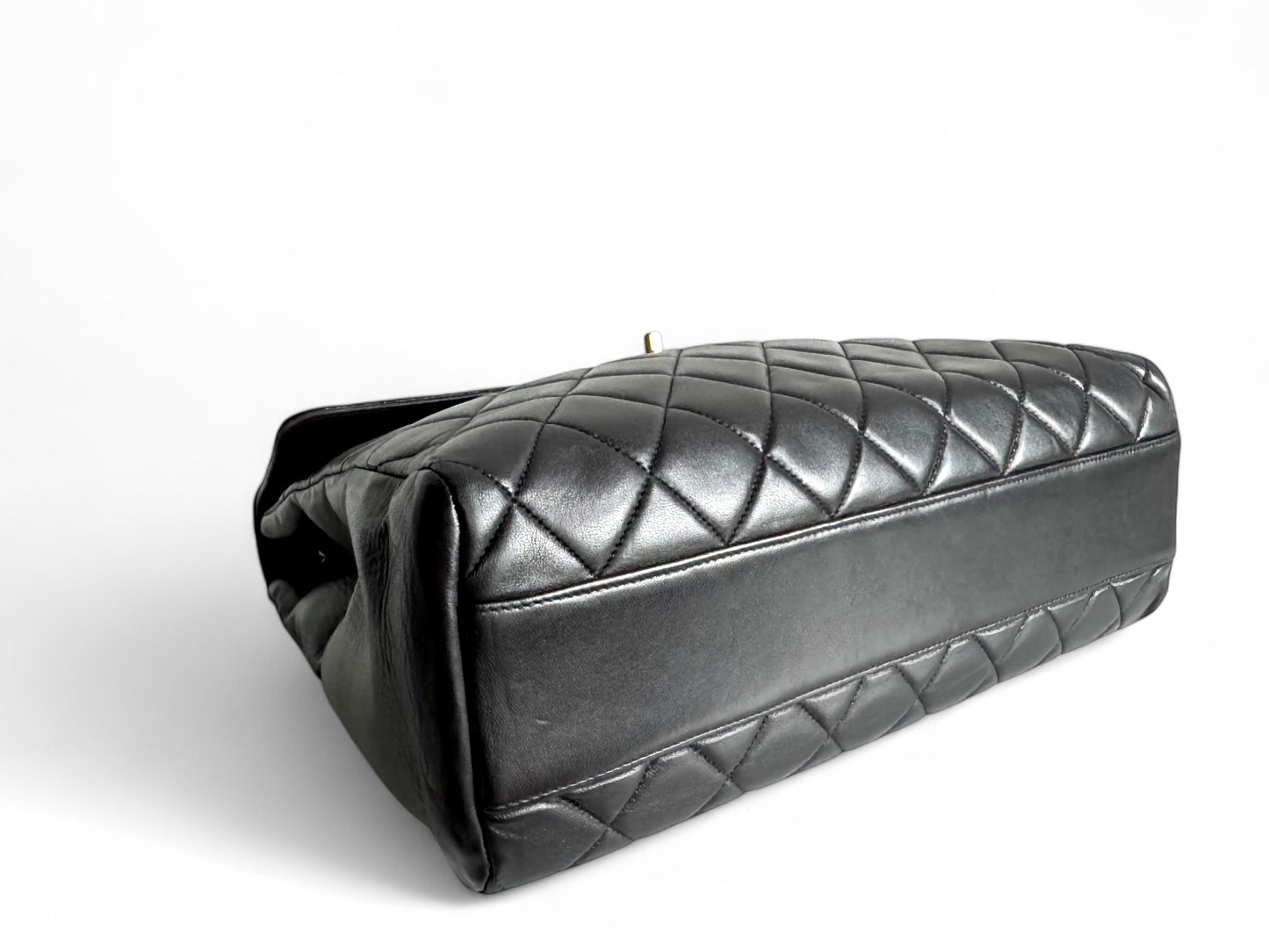 CHANEL Matelasse Lambskin Single Flap Bag