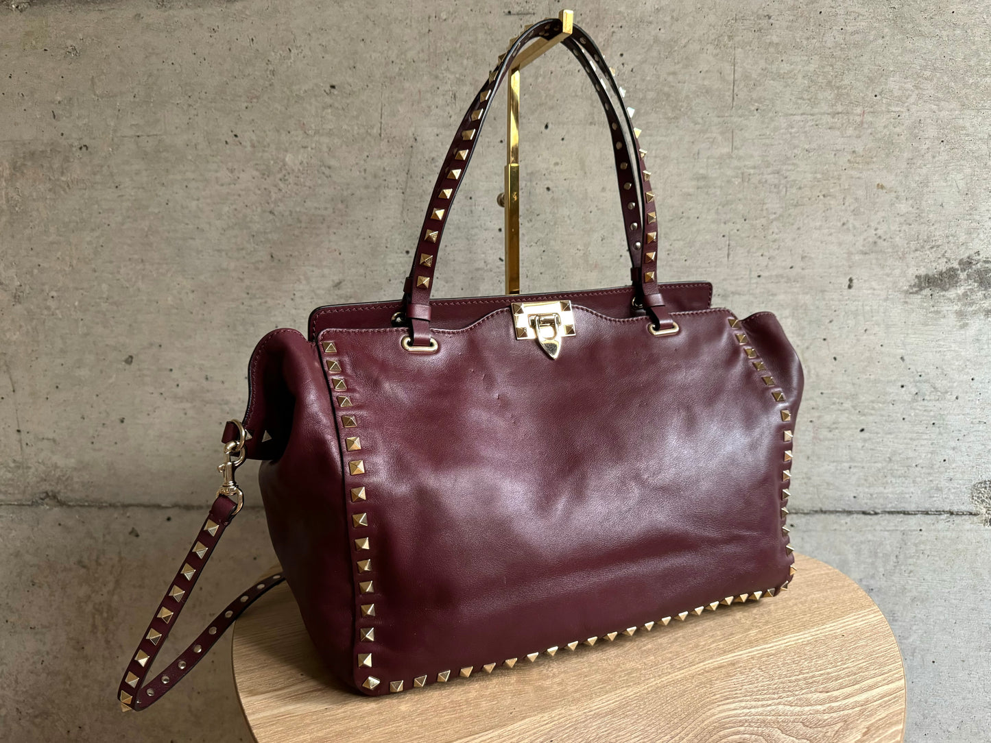 VALENTINO GARAVANI Vitello Medium Rockstud Tote