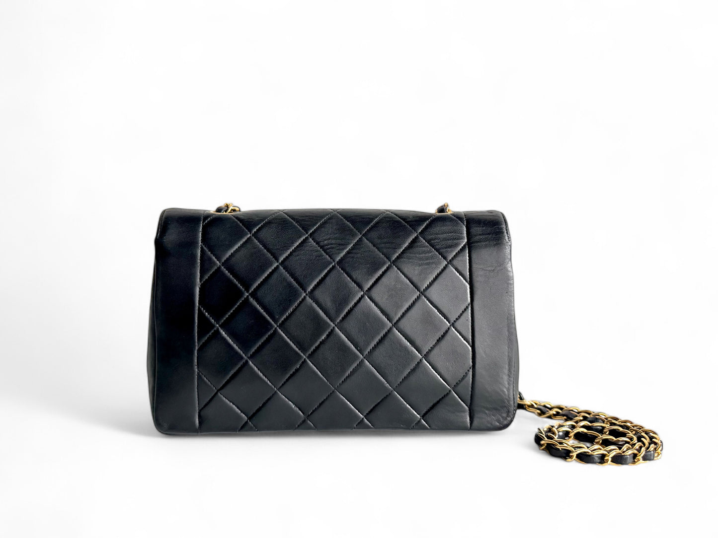 CHANEL Lambskin Diana Quilted Medium Single Flap