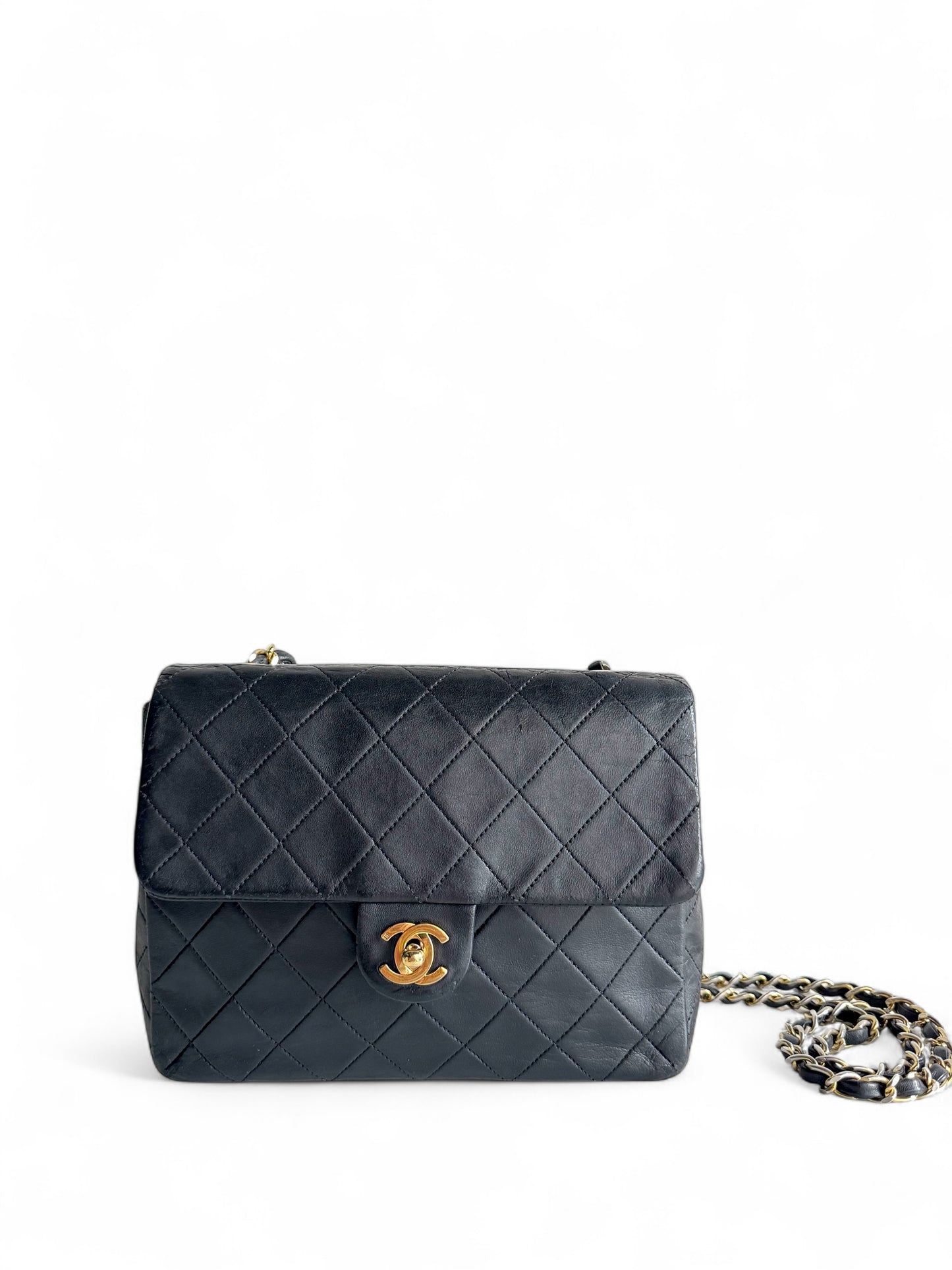 CHANEL Lambskin Quilted Small Single Flap