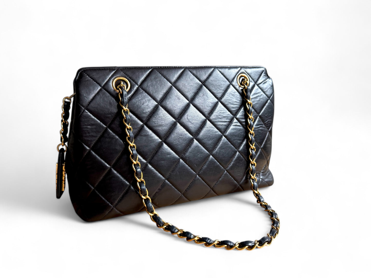 CHANEL Lambskin Quilted Shoulder Bag