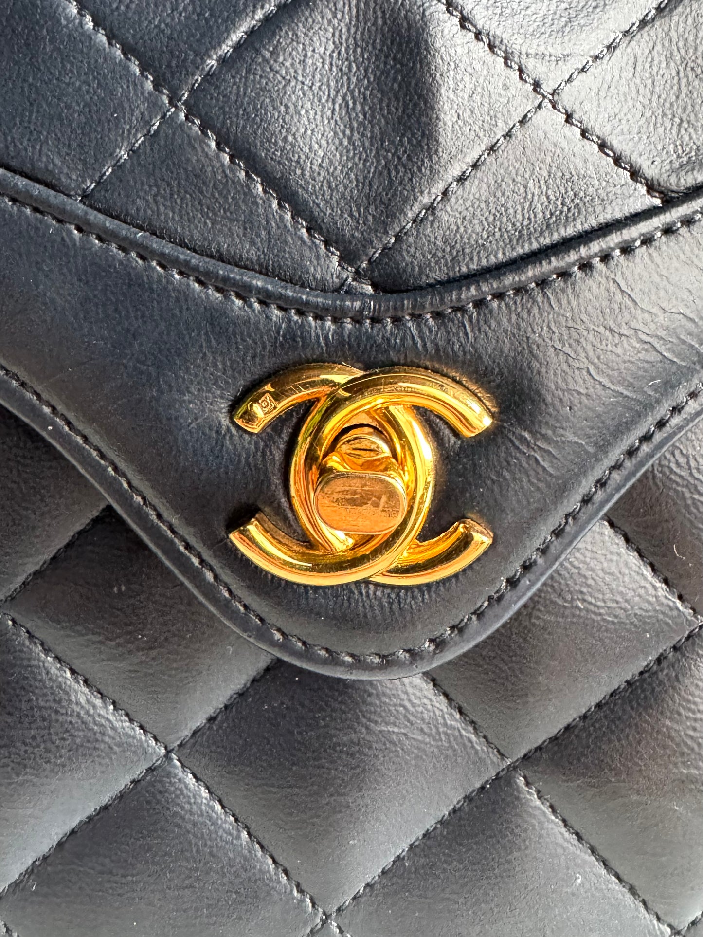 CHANEL Lambskin Quilted Small Single Flap