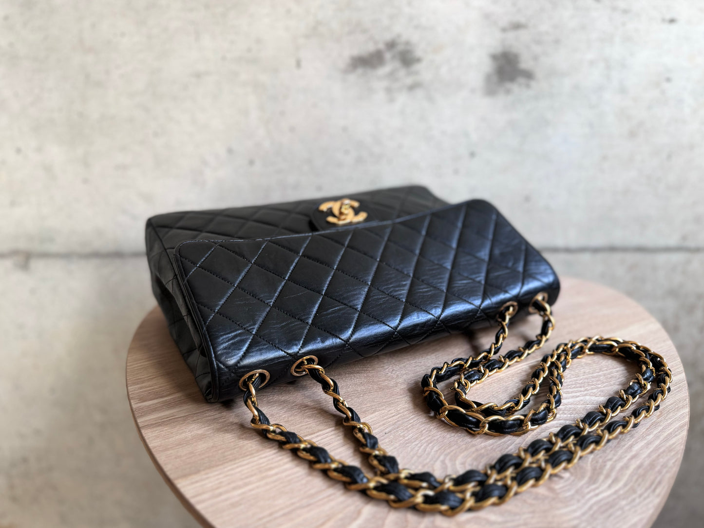 CHANEL Lambskin Quilted Jumbo Single Flap