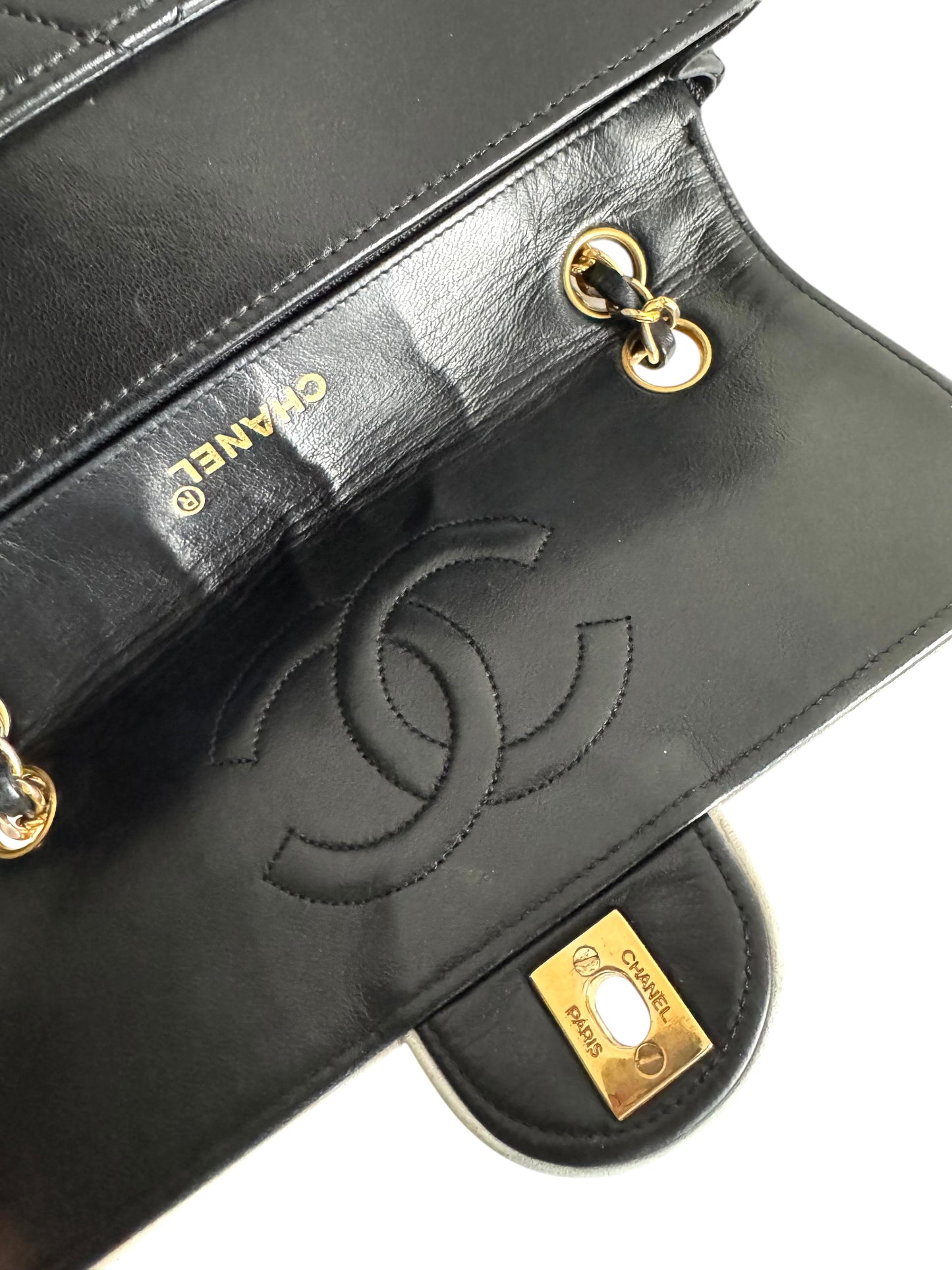 CHANEL Matelasse Lambskin Single Flap