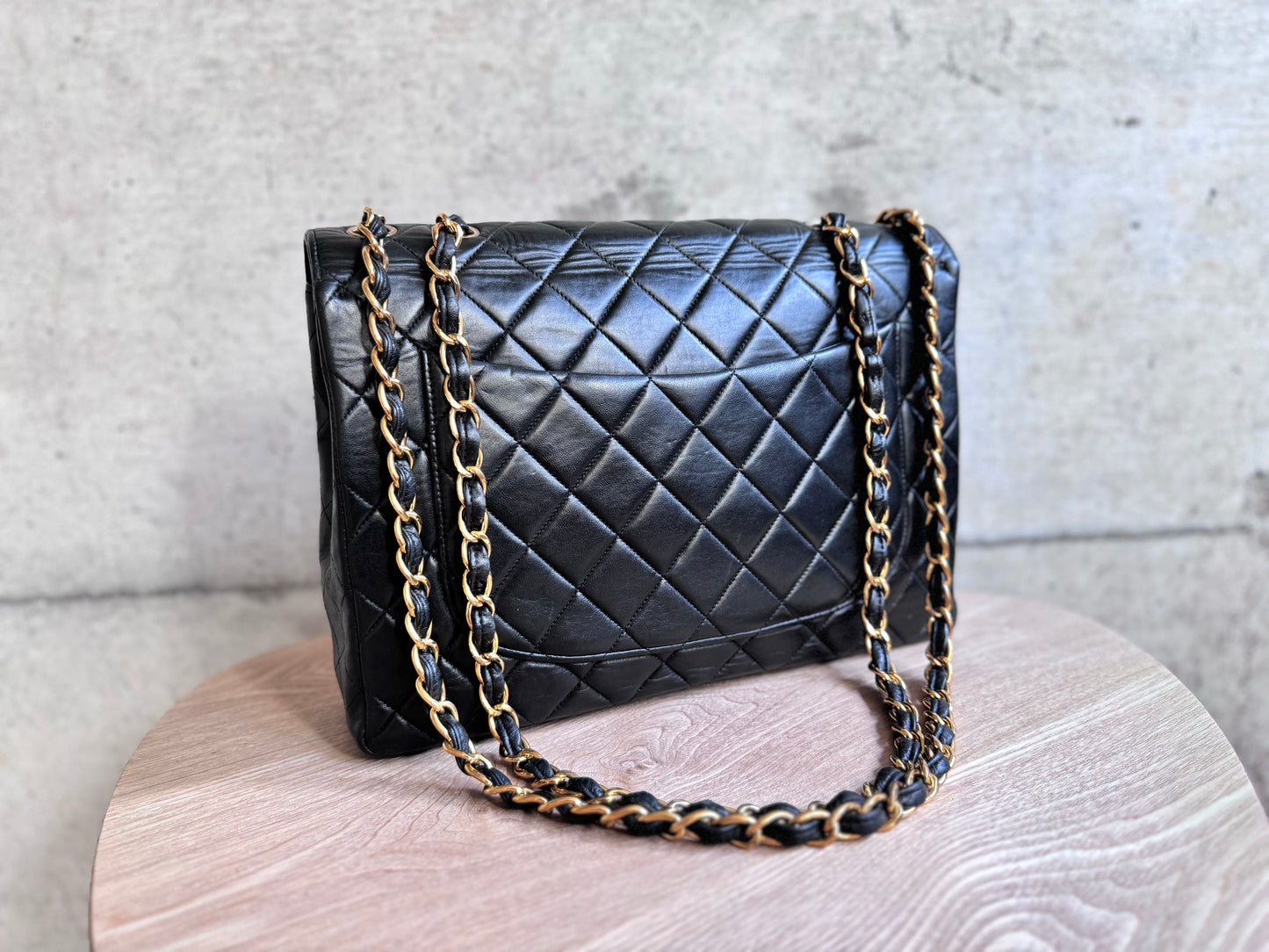 CHANEL Lambskin Quilted Jumbo Single Flap