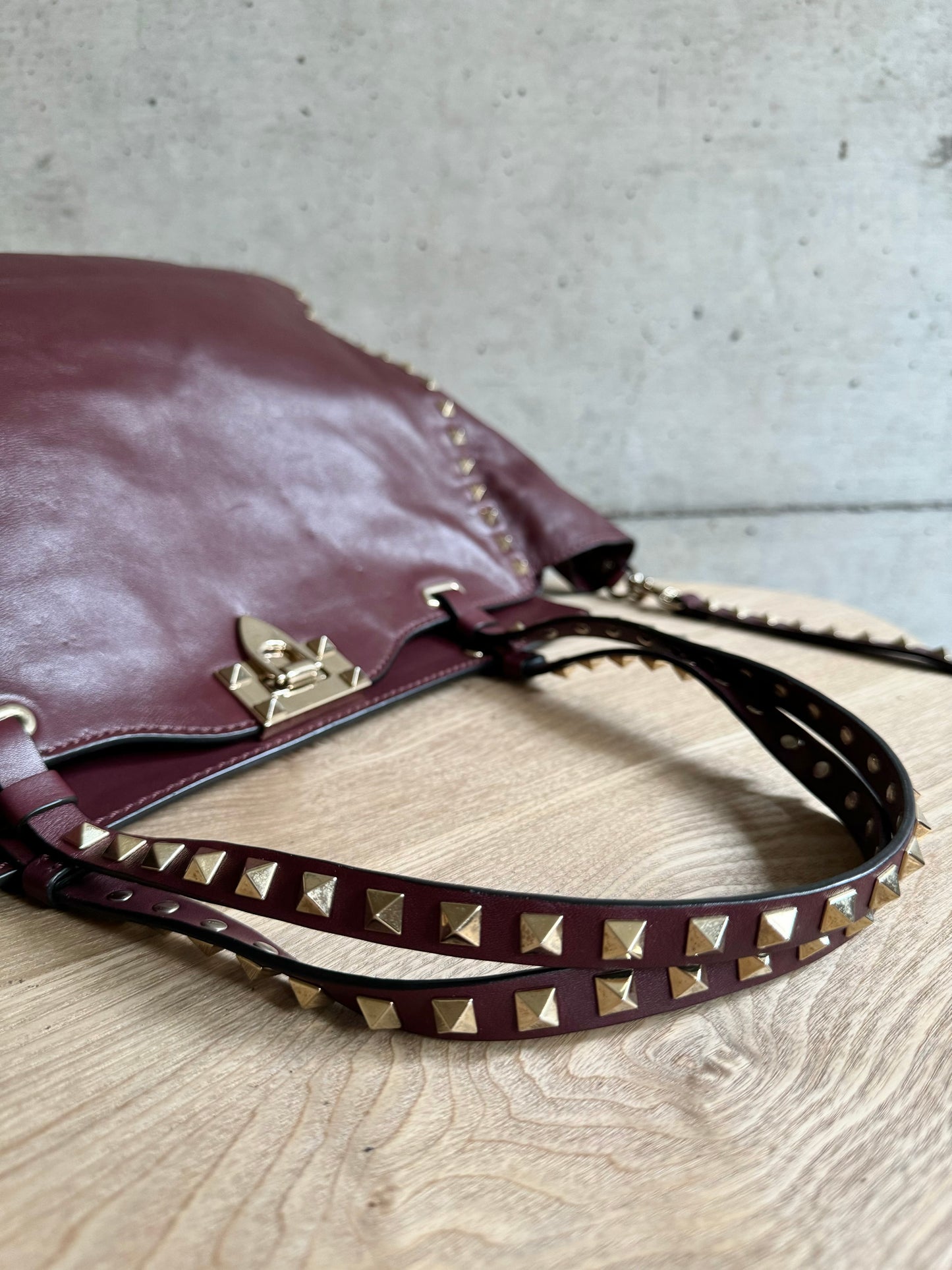 VALENTINO GARAVANI Vitello Medium Rockstud Tote
