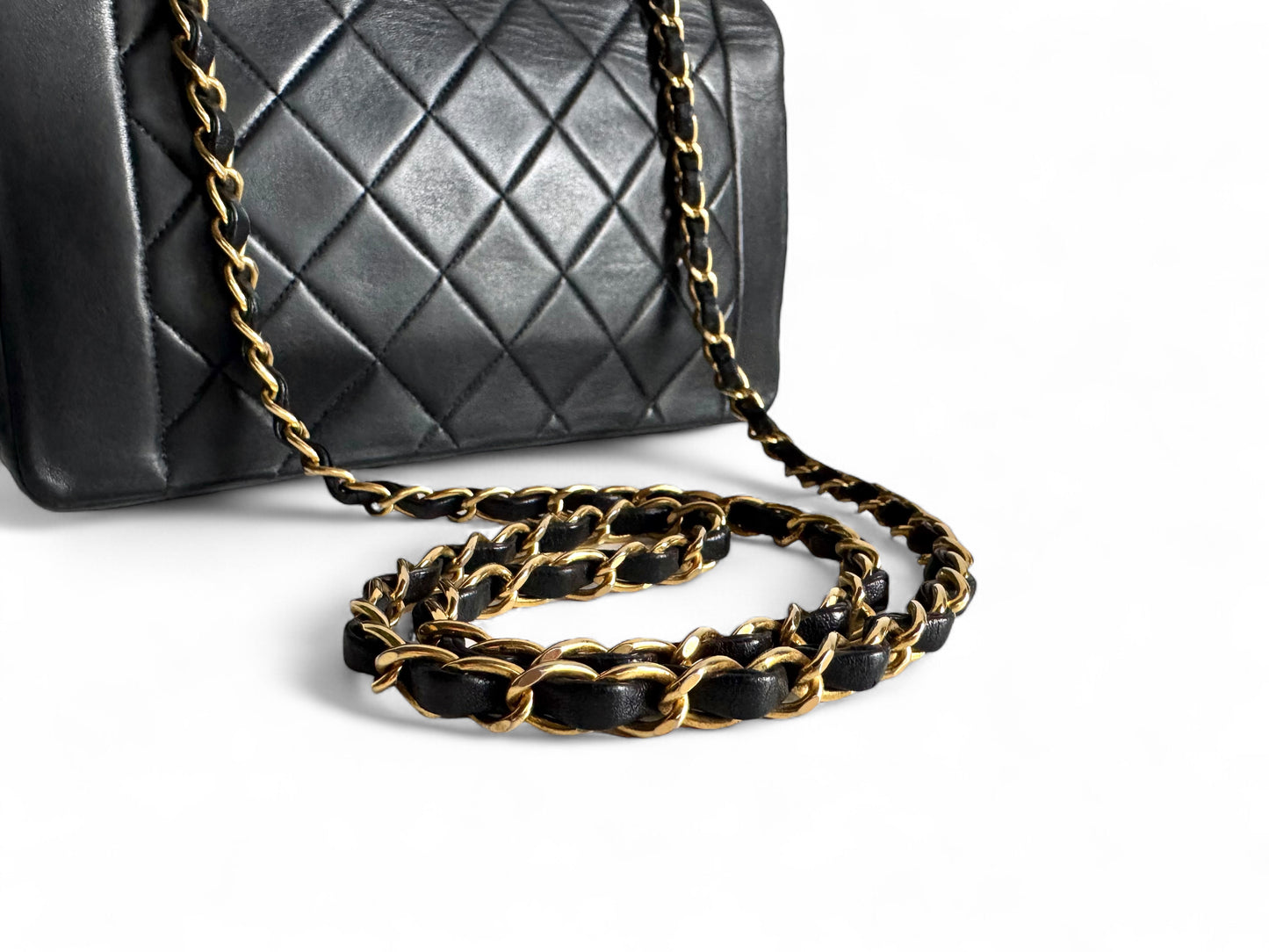CHANEL Lambskin Diana Quilted Medium Single Flap