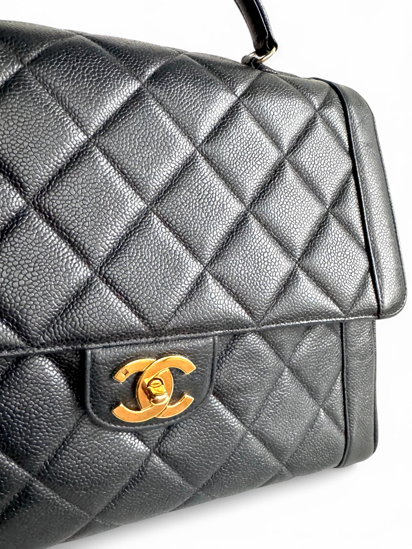 CHANEL Caviar Quilted Jumbo Kelly Flap