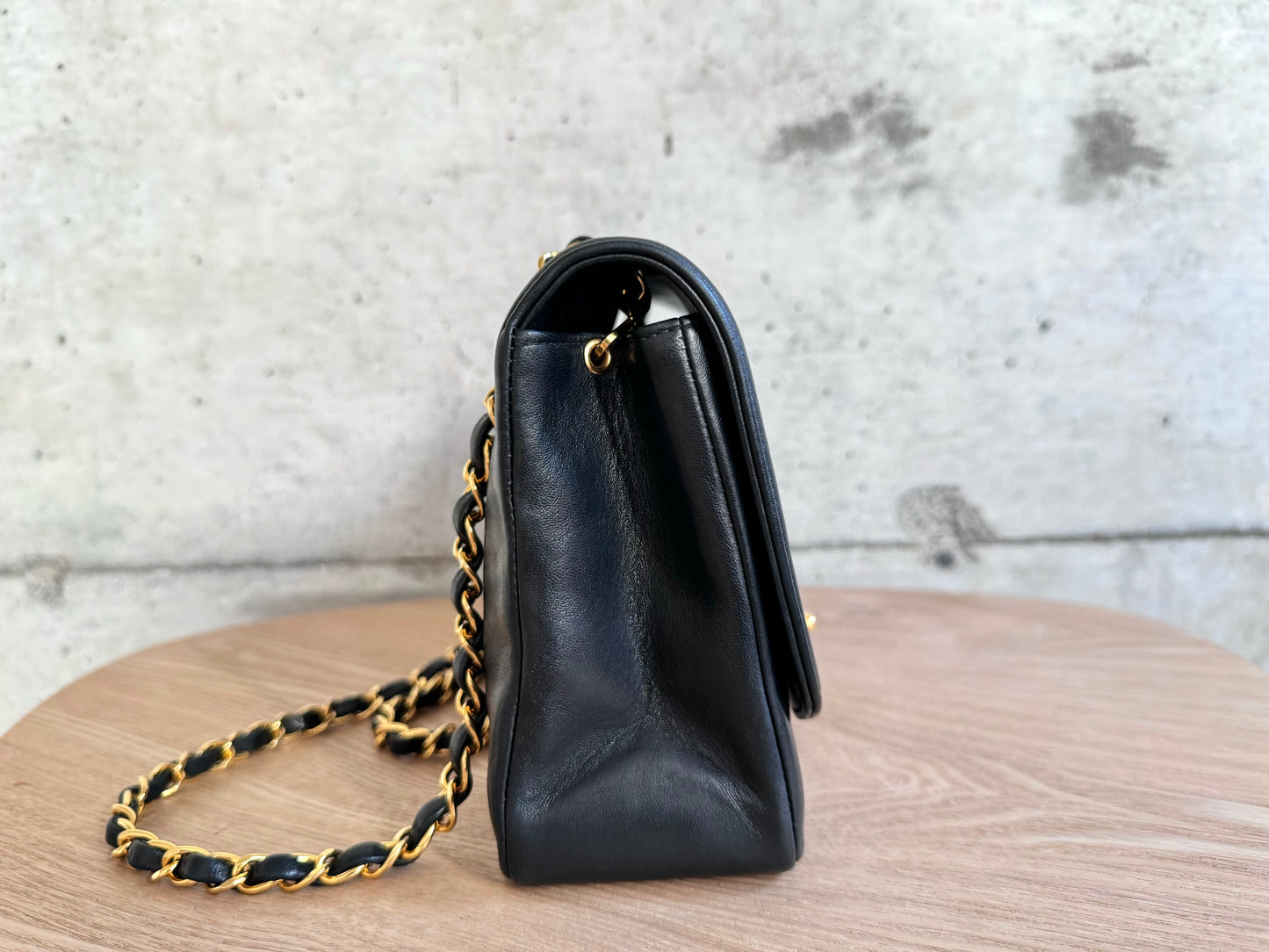 CHANEL Diana Flap Bag Medium