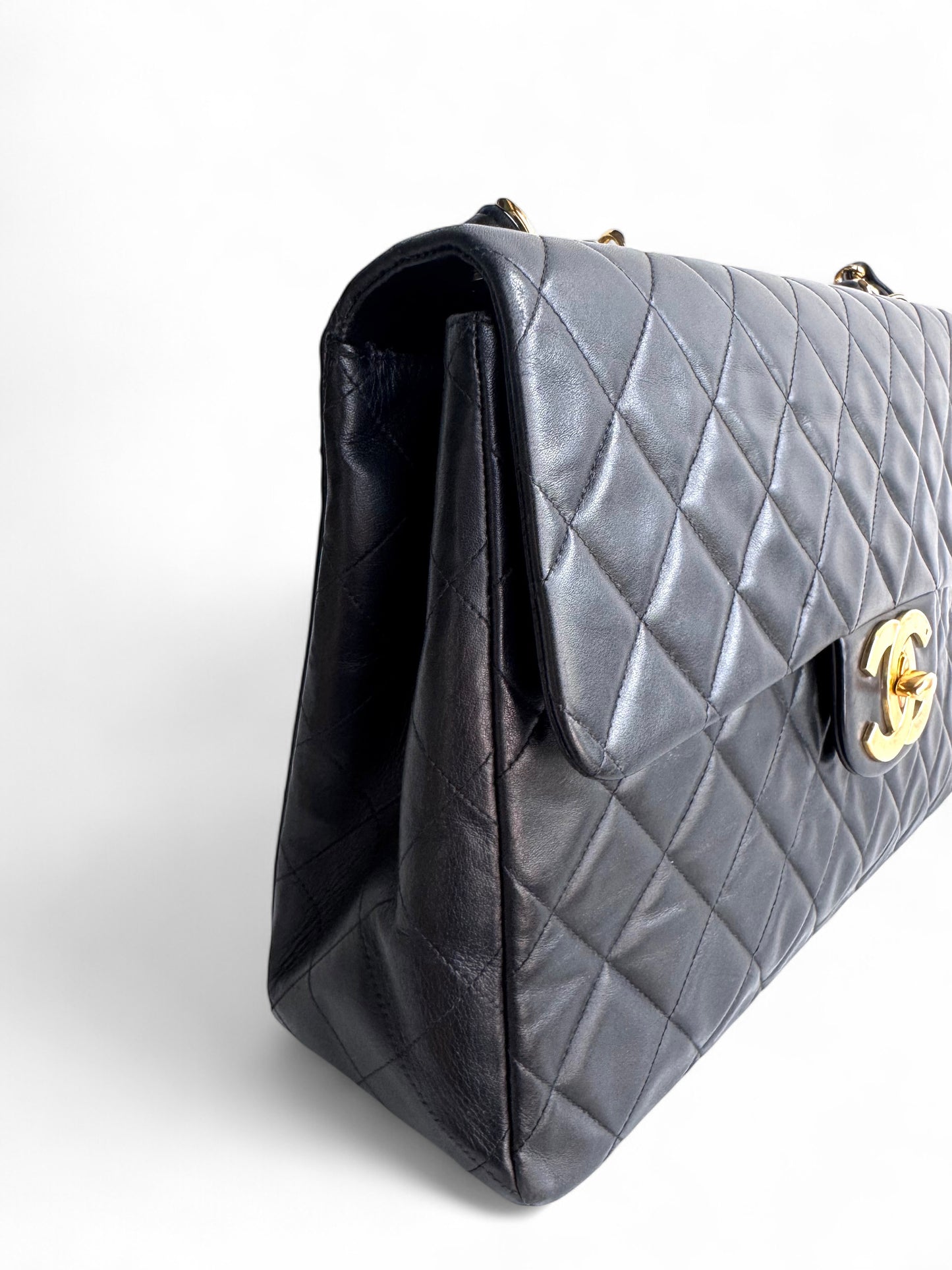 CHANEL Lambskin Quilted XL Jumbo Single Flap