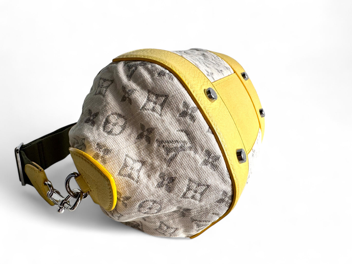 LOUIS VUITTON Monogram Denim Pochette Round Bag