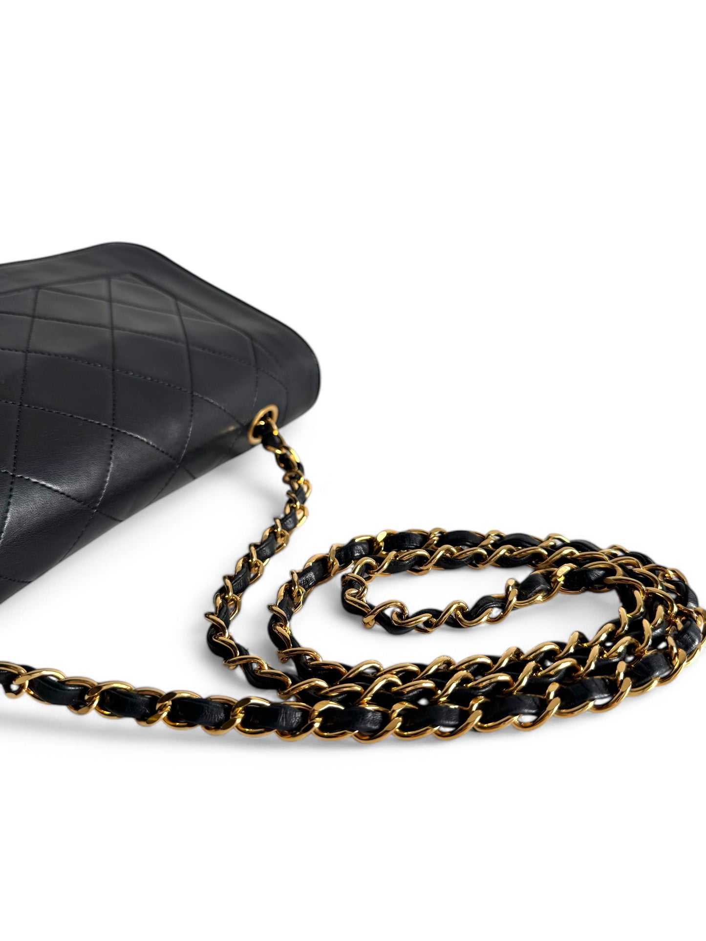 CHANEL Classic Lambskin Single Flap
