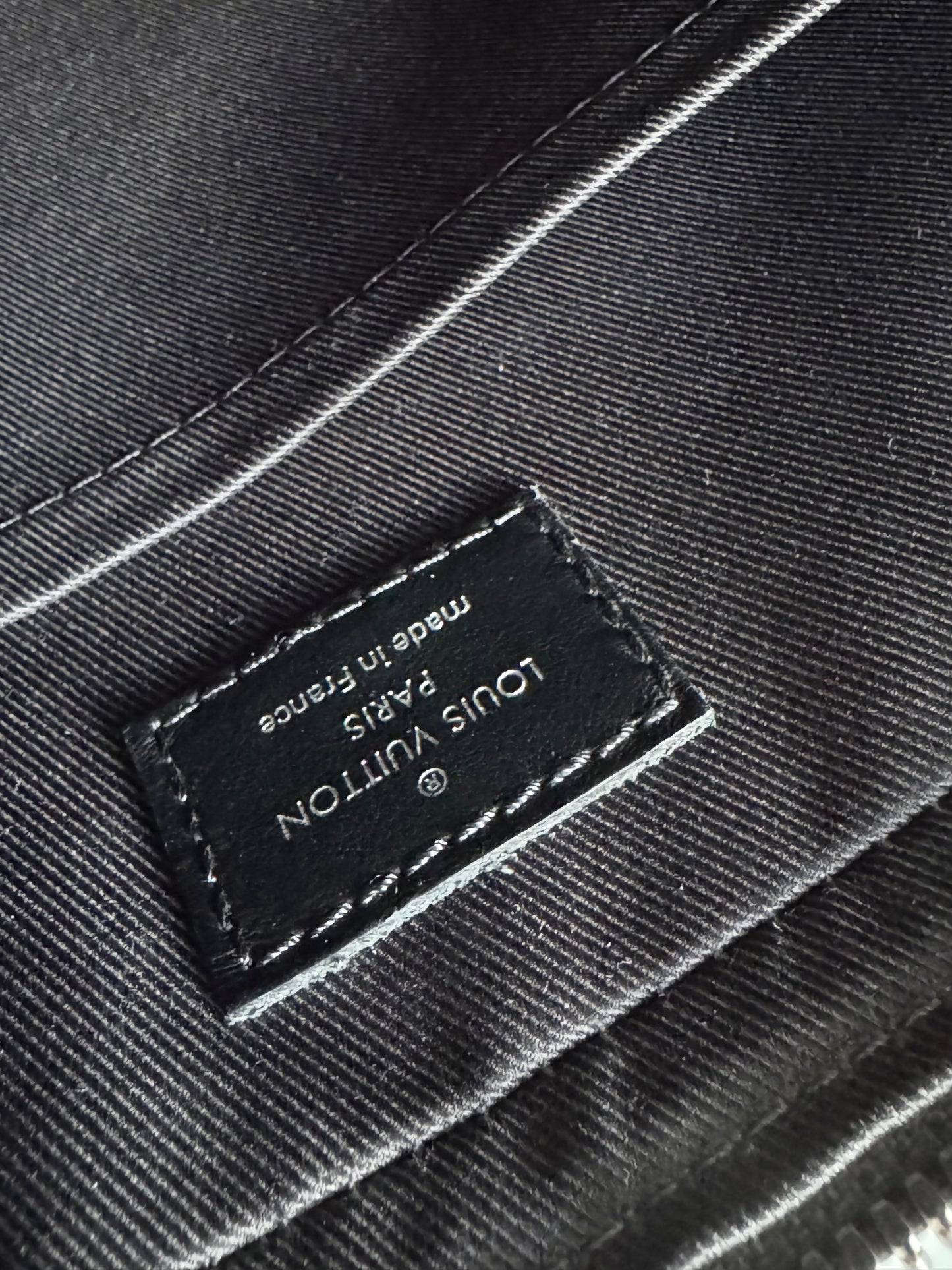 LOUIS VUITTON Damier Graphite 3D Trio Messenger Bag