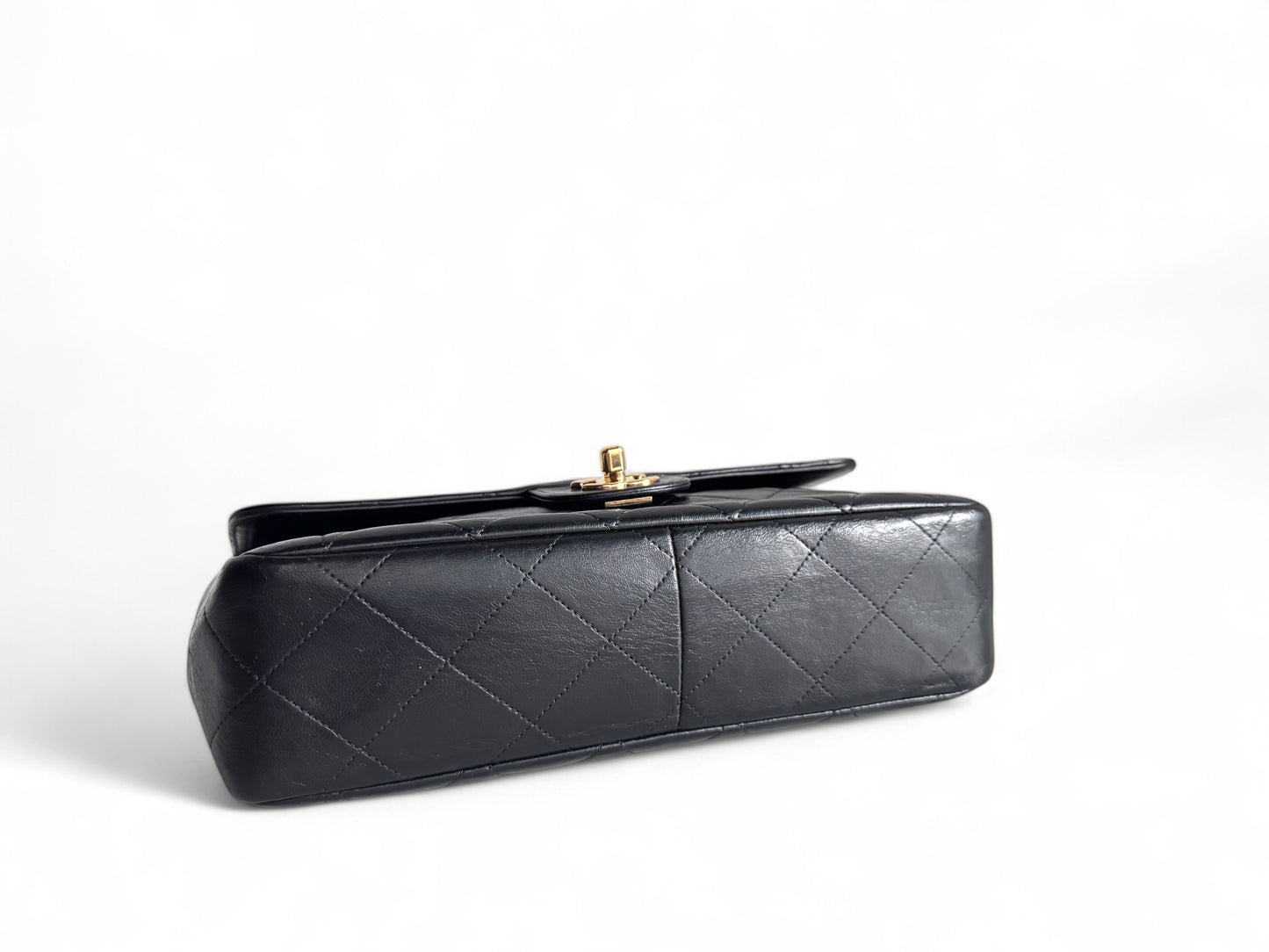 CHANEL Lambskin Quilted Medium Single Flap
