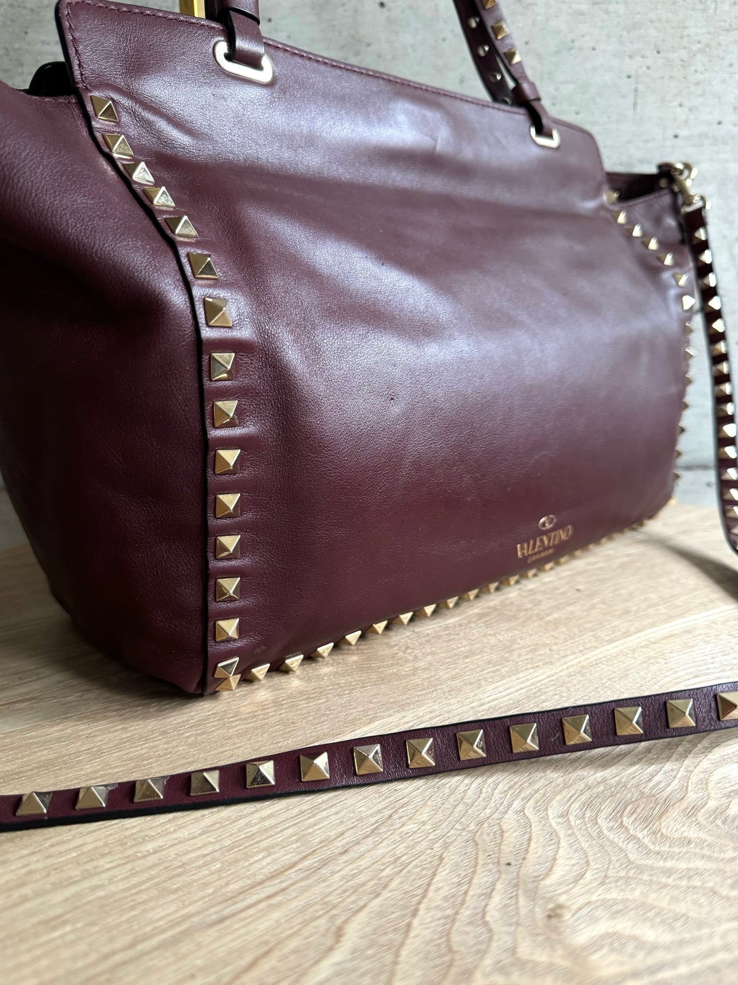 VALENTINO GARAVANI Vitello Medium Rockstud Tote