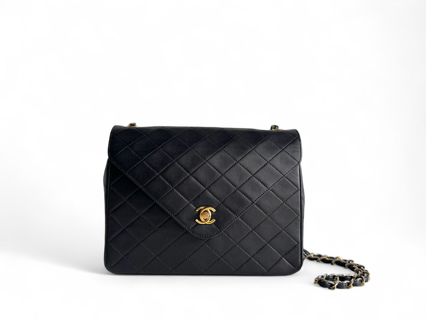 CHANEL Lambskin Diamond Stitch Envelope Single Flap