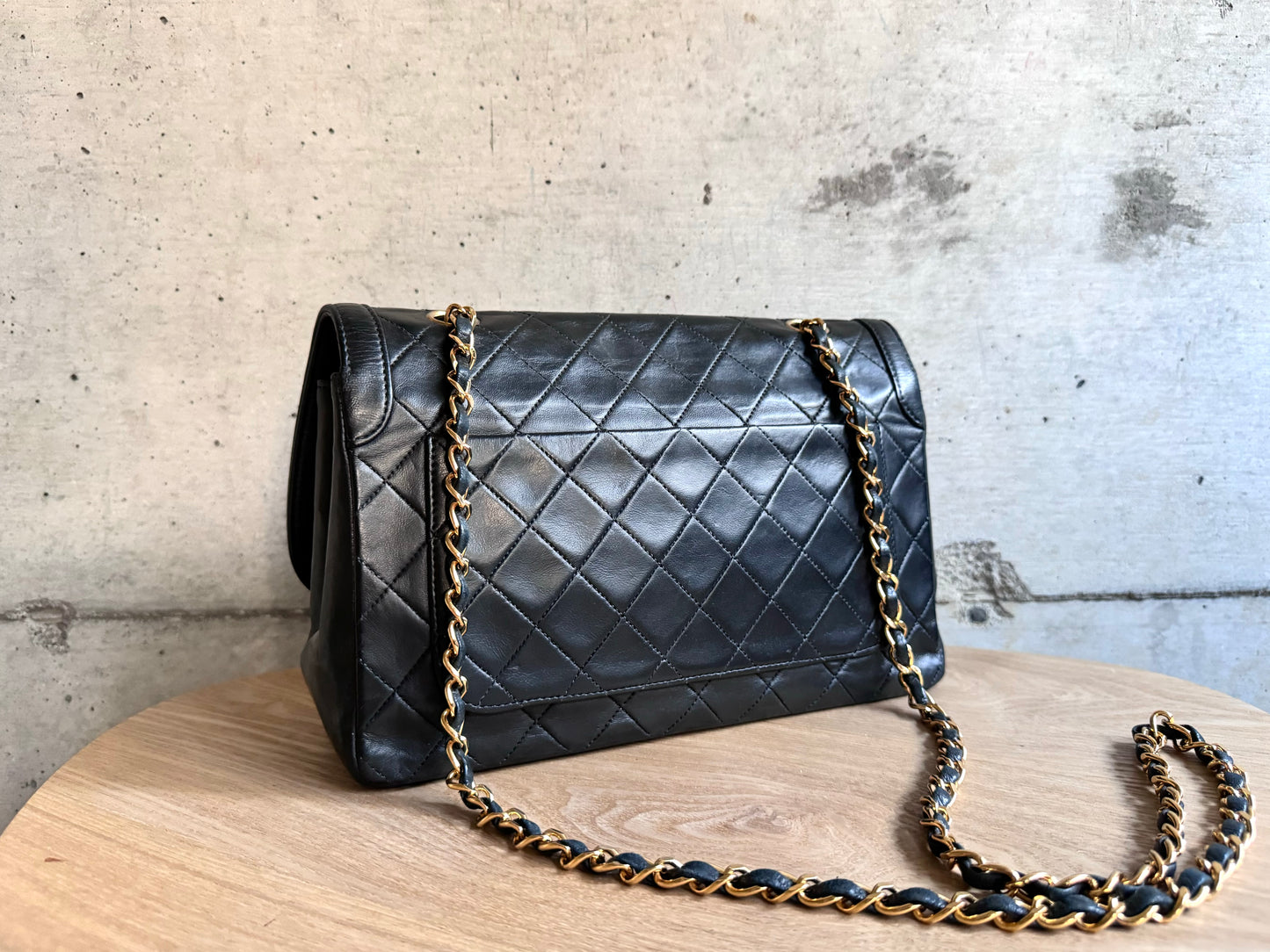 CHANEL Lambskin Quilted Medium Single Flap