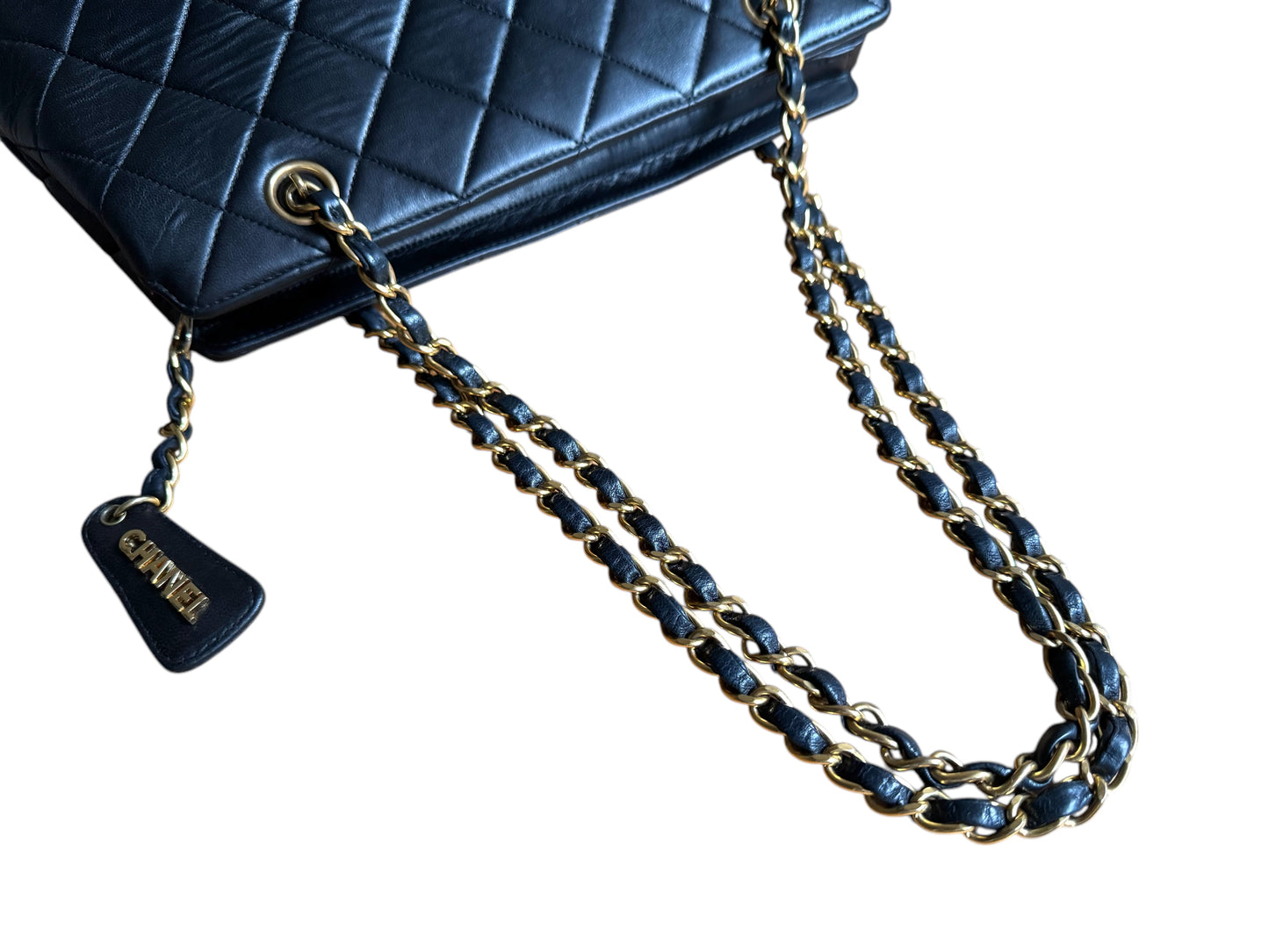 CHANEL Lambskin Quilted Shoulder Bag