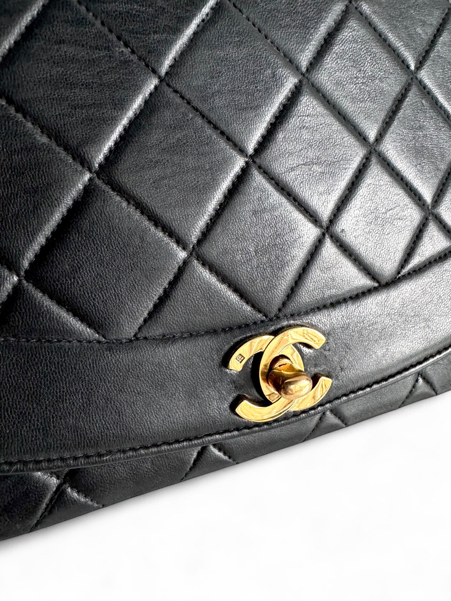 CHANEL Lambskin Diana Quilted Medium Single Flap