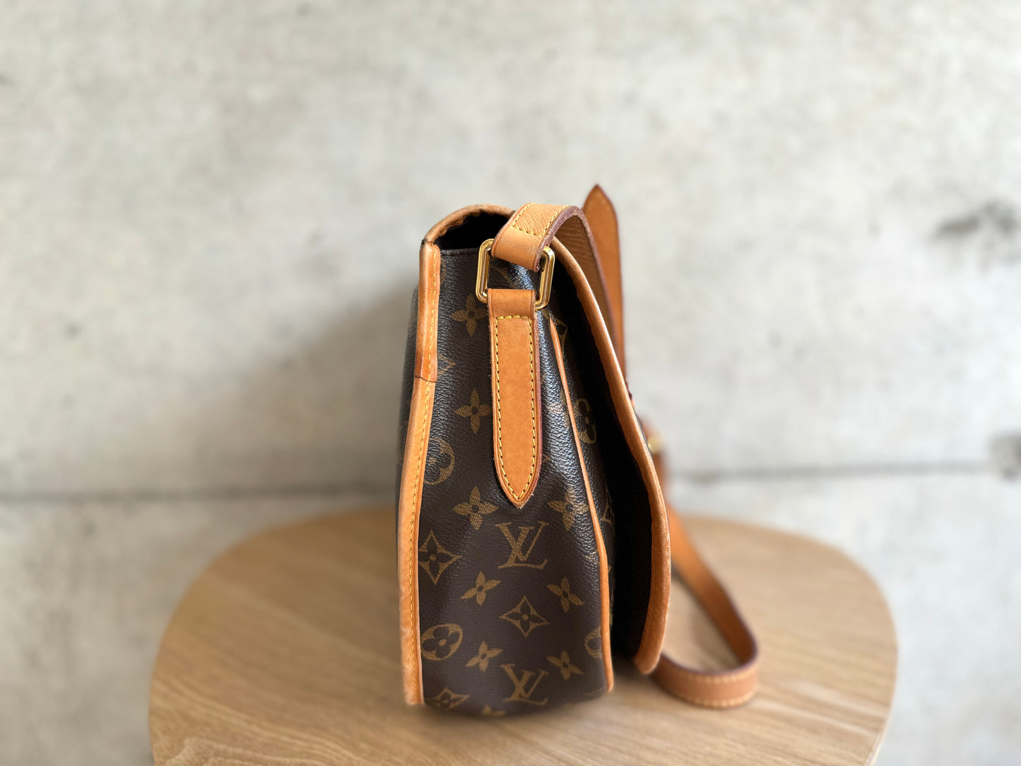 LOUIS VUITTON Monogram Menilmontant