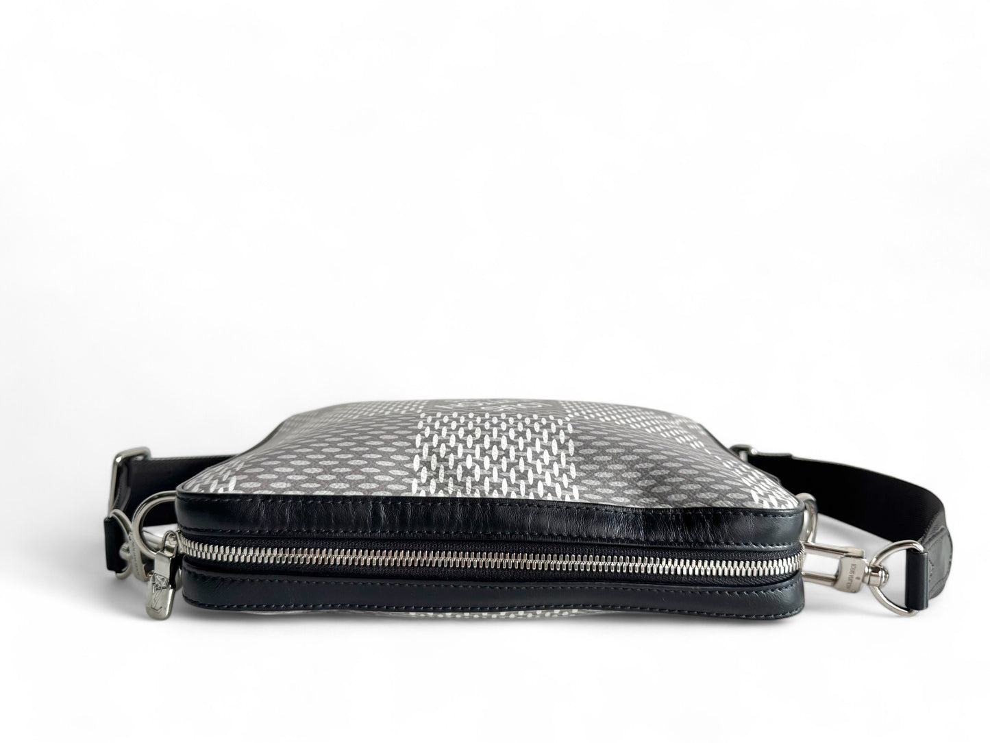 LOUIS VUITTON Damier Graphite 3D Trio Messenger Bag