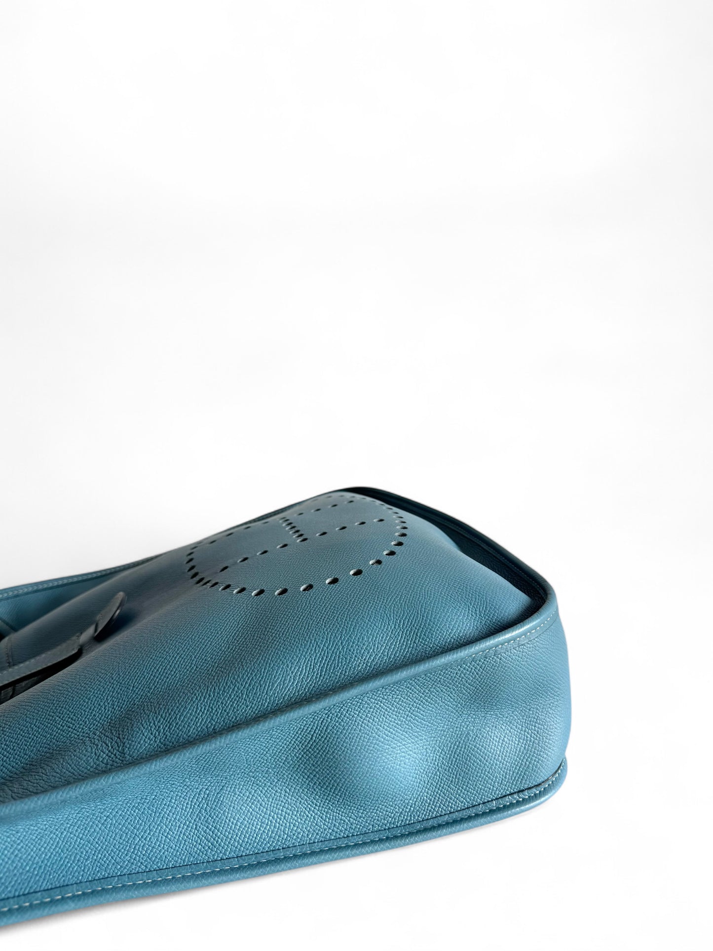 HERMES Courchevel Evelyne GM Blue Jean