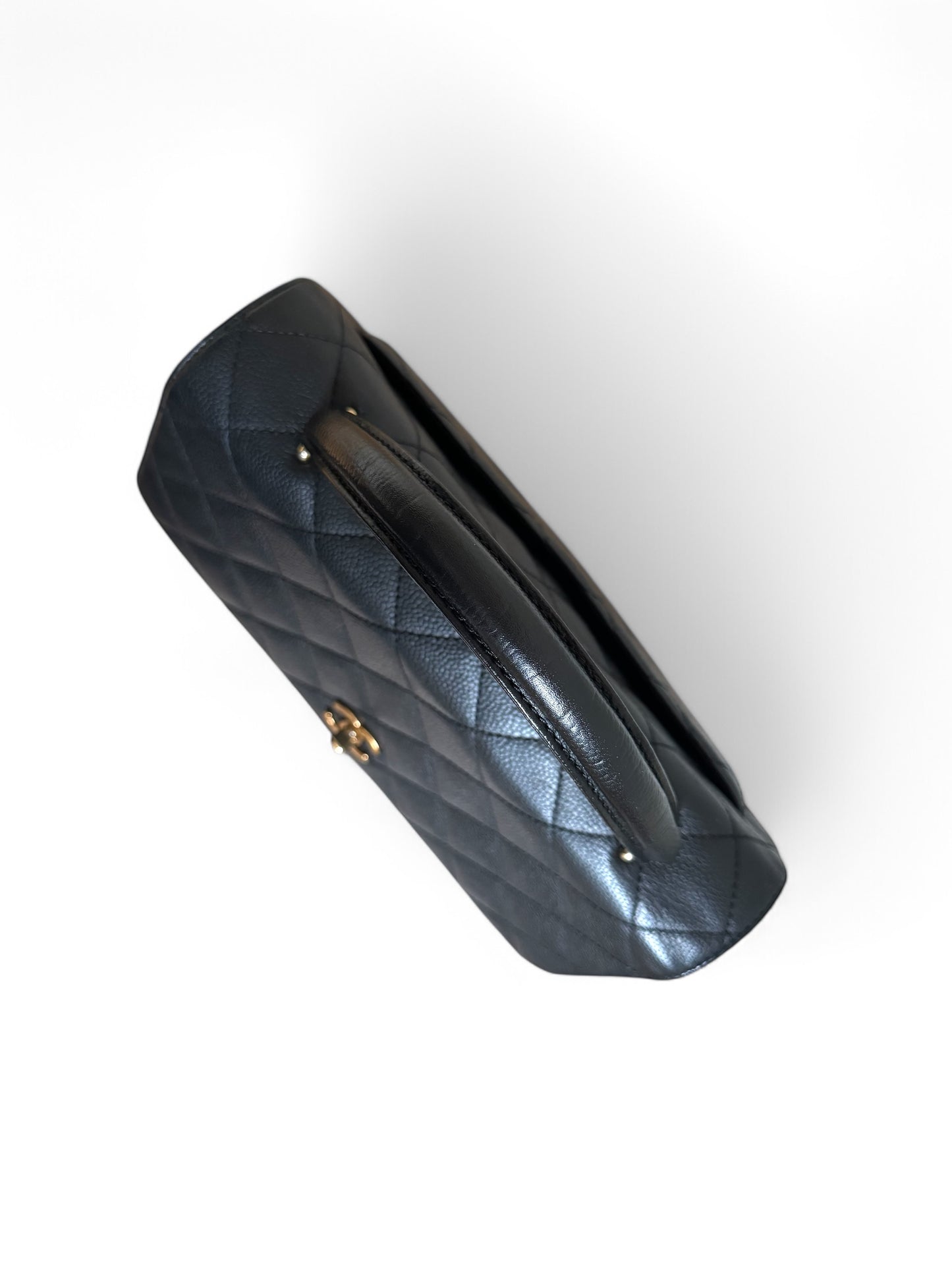 CHANEL Caviar Quilted Jumbo Kelly Flap