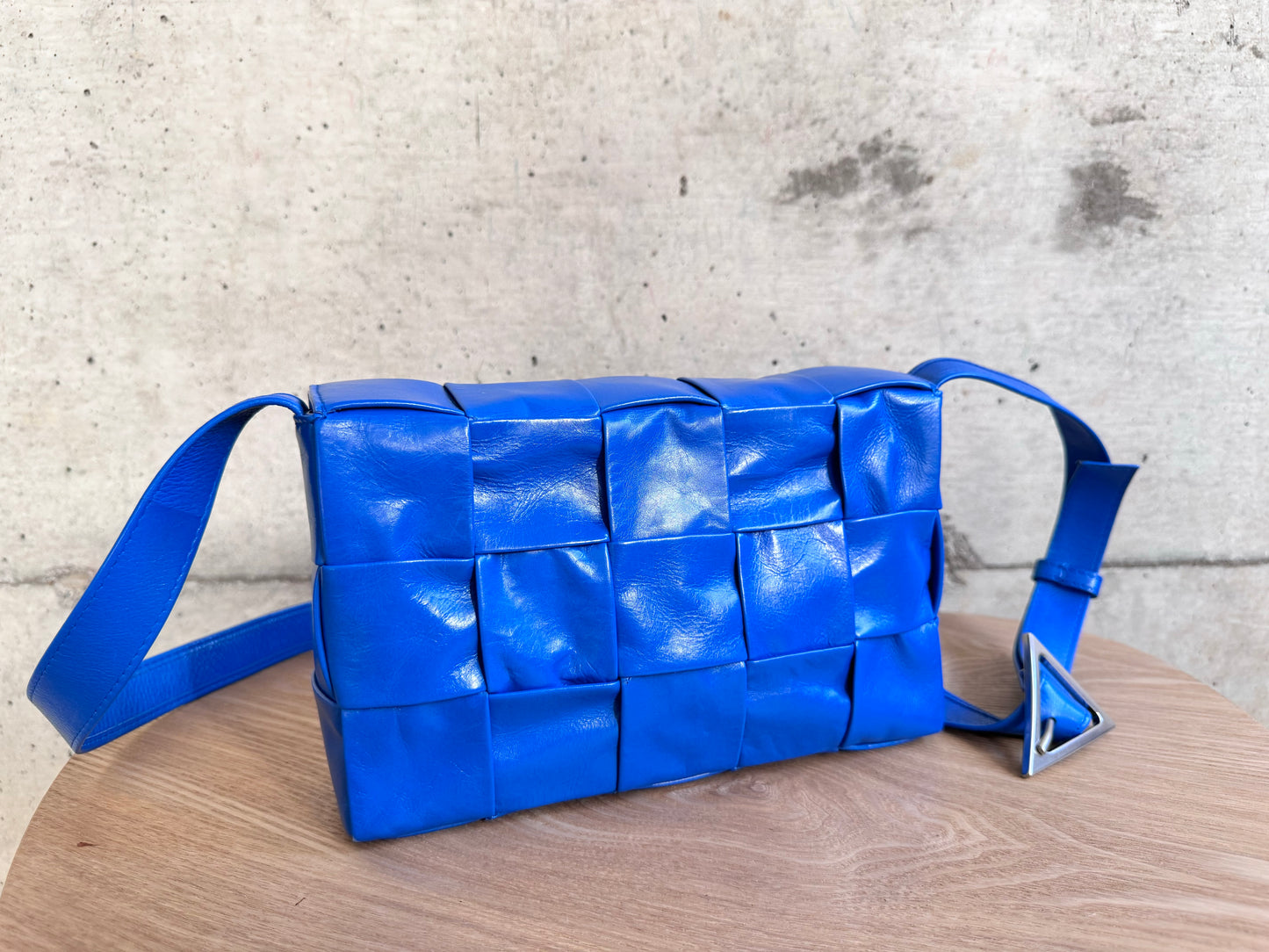 BOTTEGA VENETA Paper Calfskin Maxi Intreccio Cassette Bag