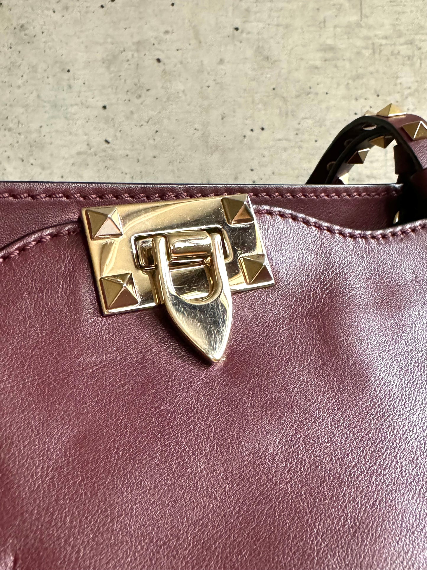 VALENTINO GARAVANI Vitello Medium Rockstud Tote