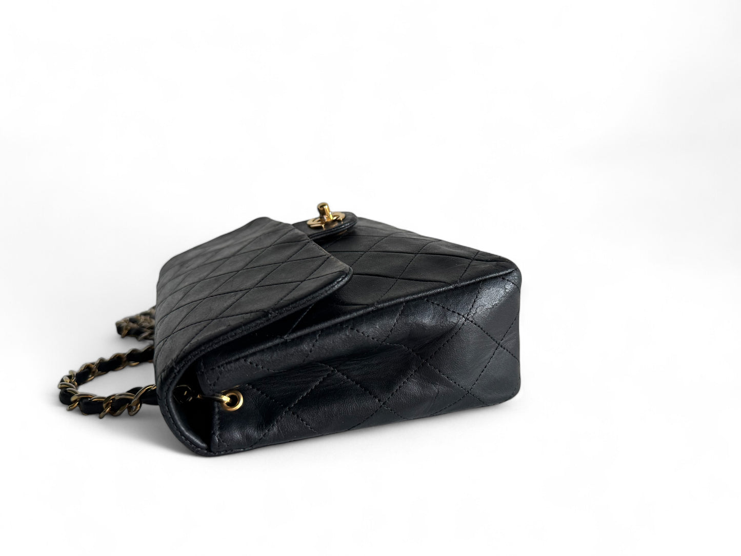 CHANEL Lambskin Quilted Small Single Flap