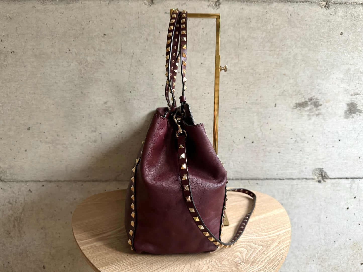 VALENTINO GARAVANI Vitello Medium Rockstud Tote