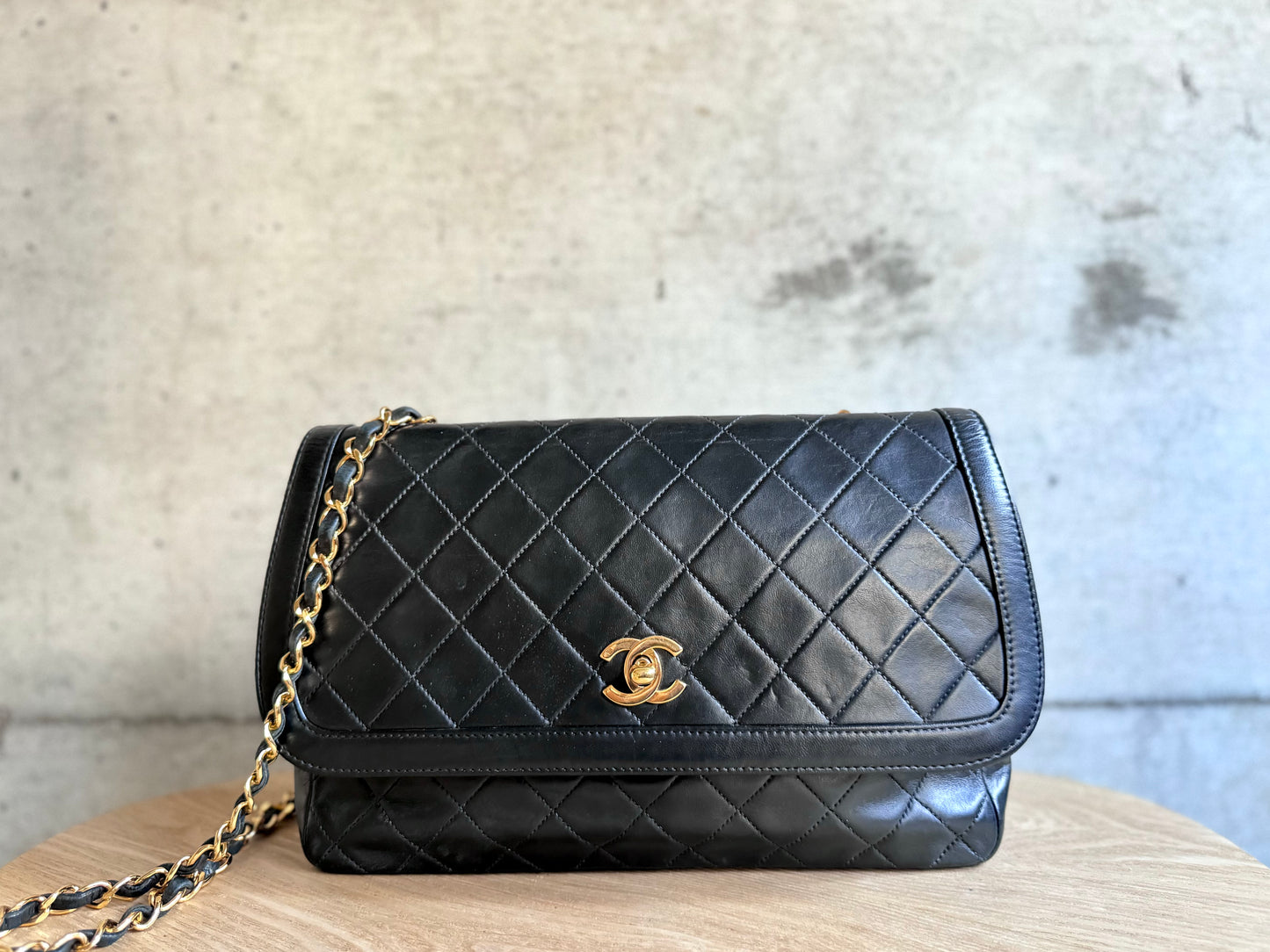 CHANEL Lambskin Quilted Medium Single Flap