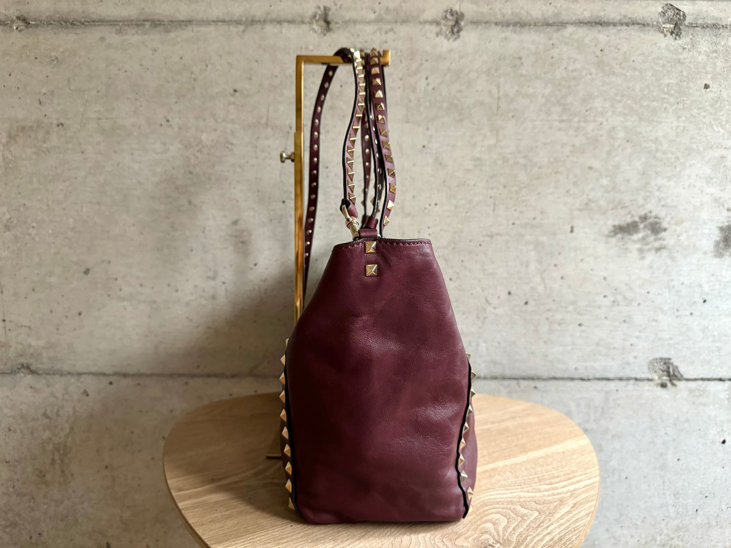 VALENTINO GARAVANI Vitello Medium Rockstud Tote
