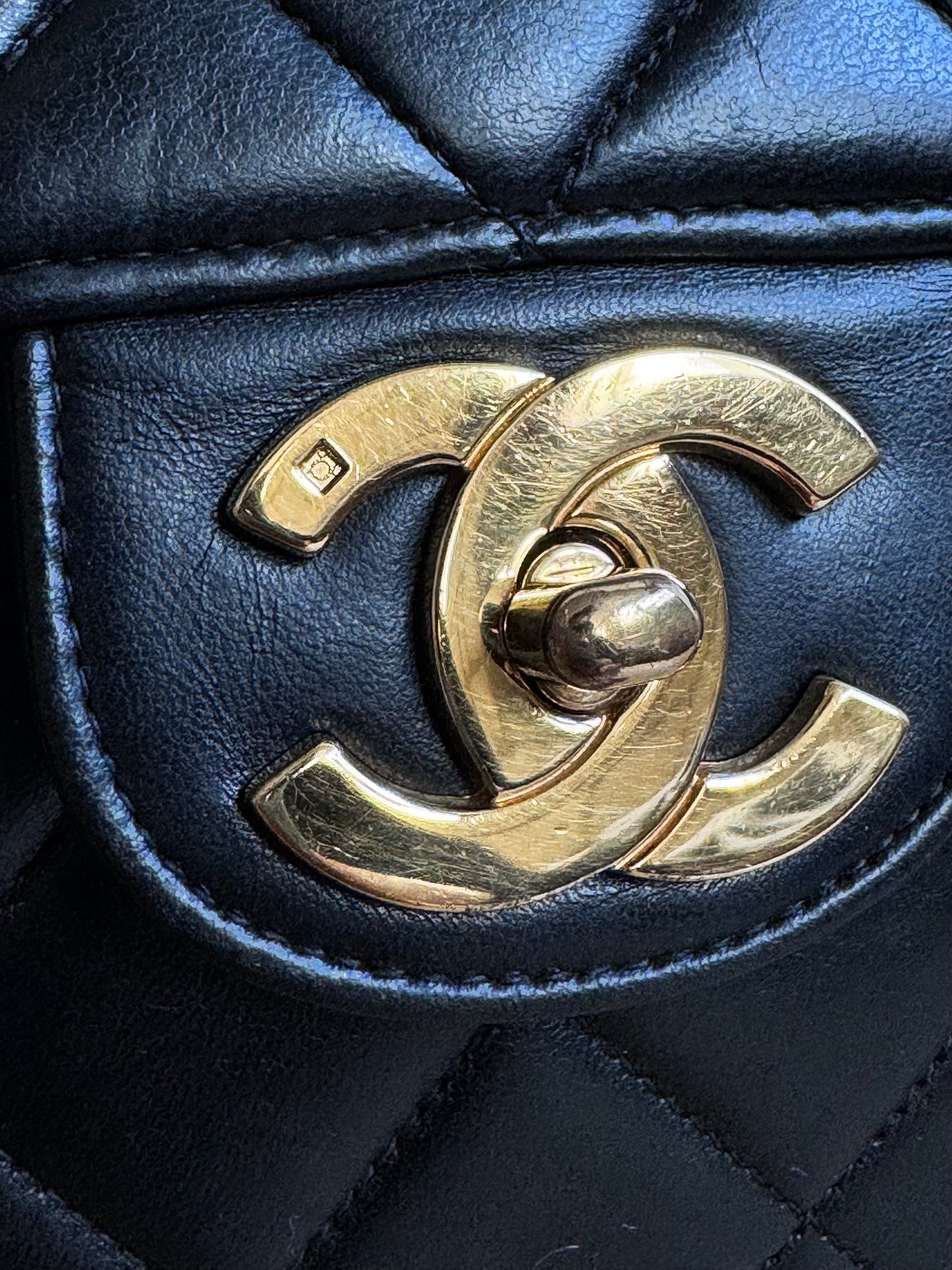 CHANEL Lambskin Quilted Jumbo Single Flap