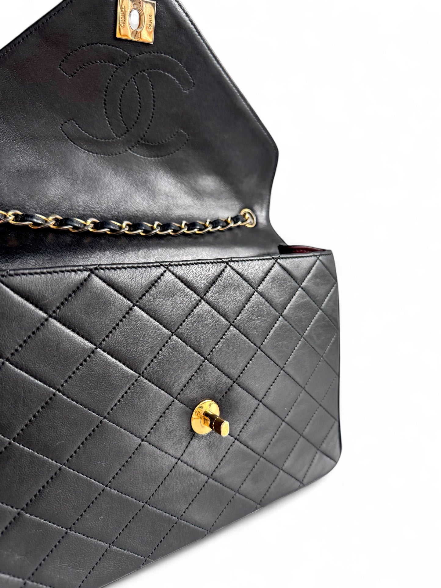 CHANEL Lambskin Diamond Stitch Envelope Single Flap
