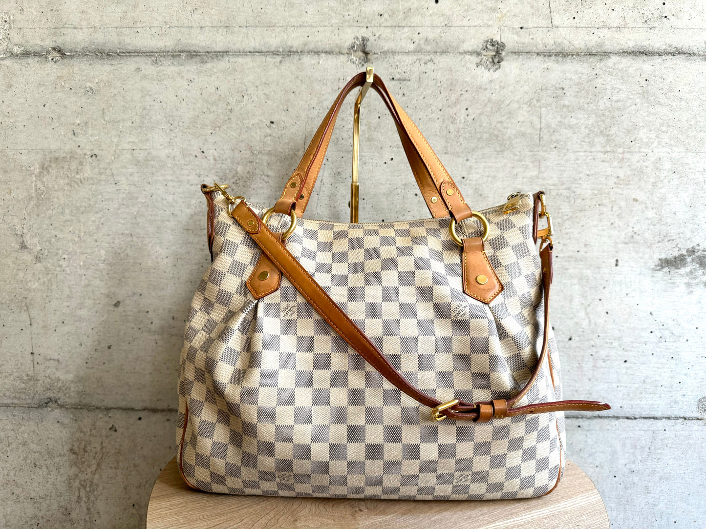 LOUIS VUITTON Damier Azur Evora MM