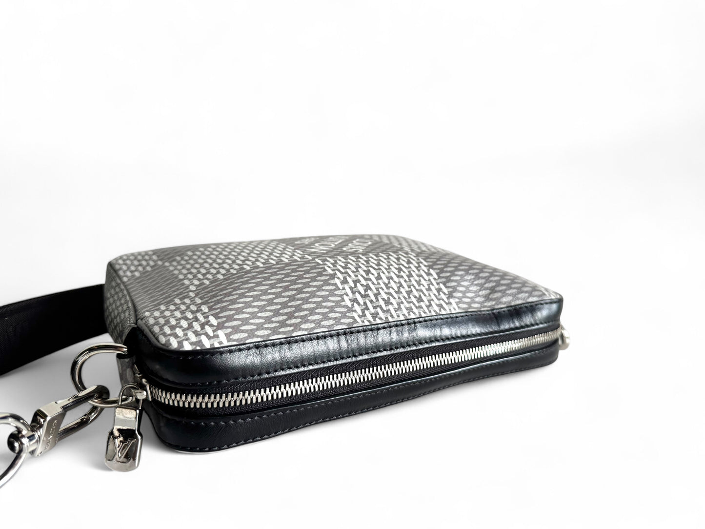 LOUIS VUITTON Damier Graphite 3D Trio Messenger Bag