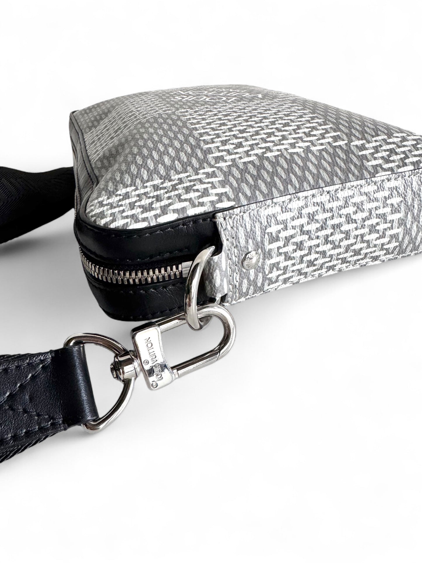 LOUIS VUITTON Damier Graphite 3D Trio Messenger Bag