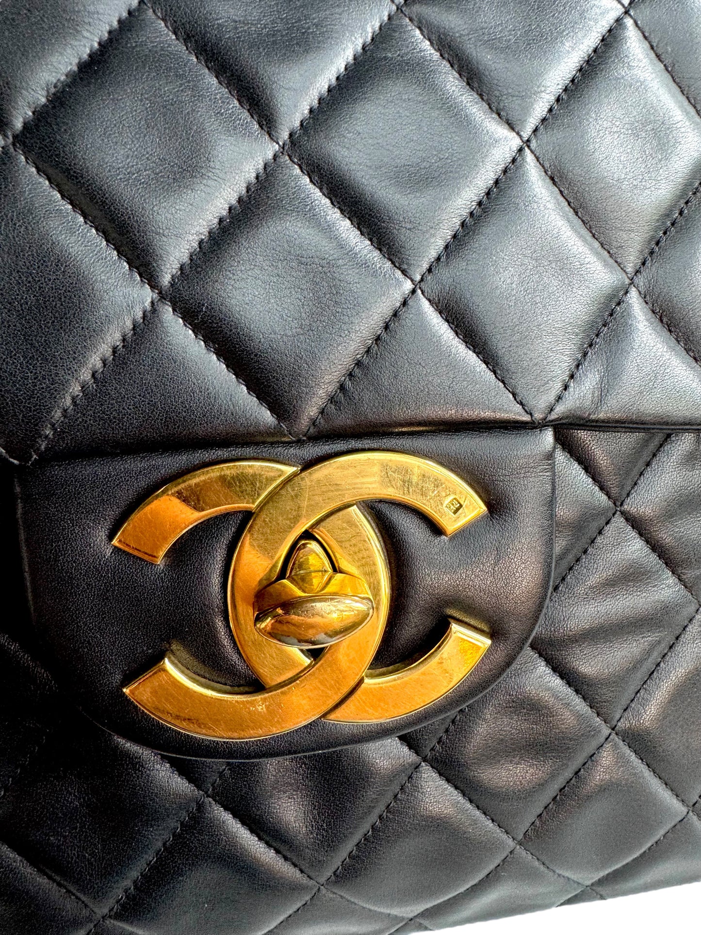 CHANEL Lambskin Quilted XL Jumbo Single Flap