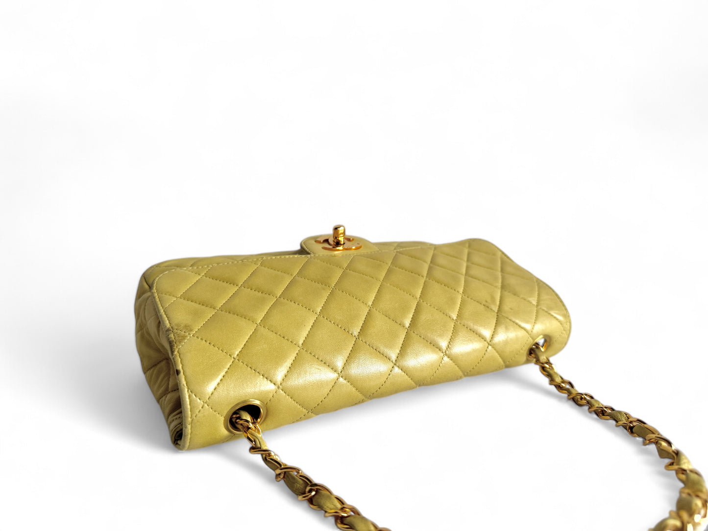 CHANEL Lambskin Classic Single Flap