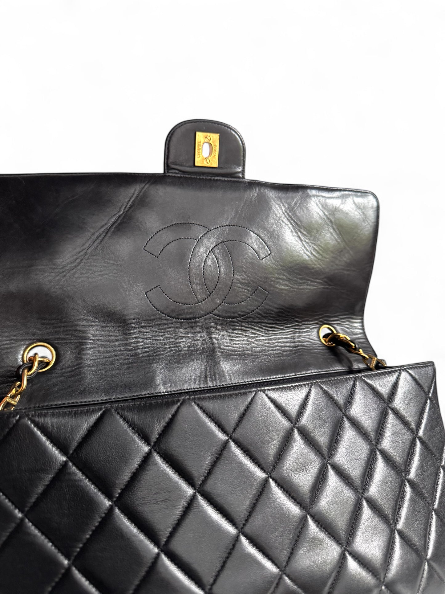 CHANEL Matelasse Lambskin Single Flap Bag