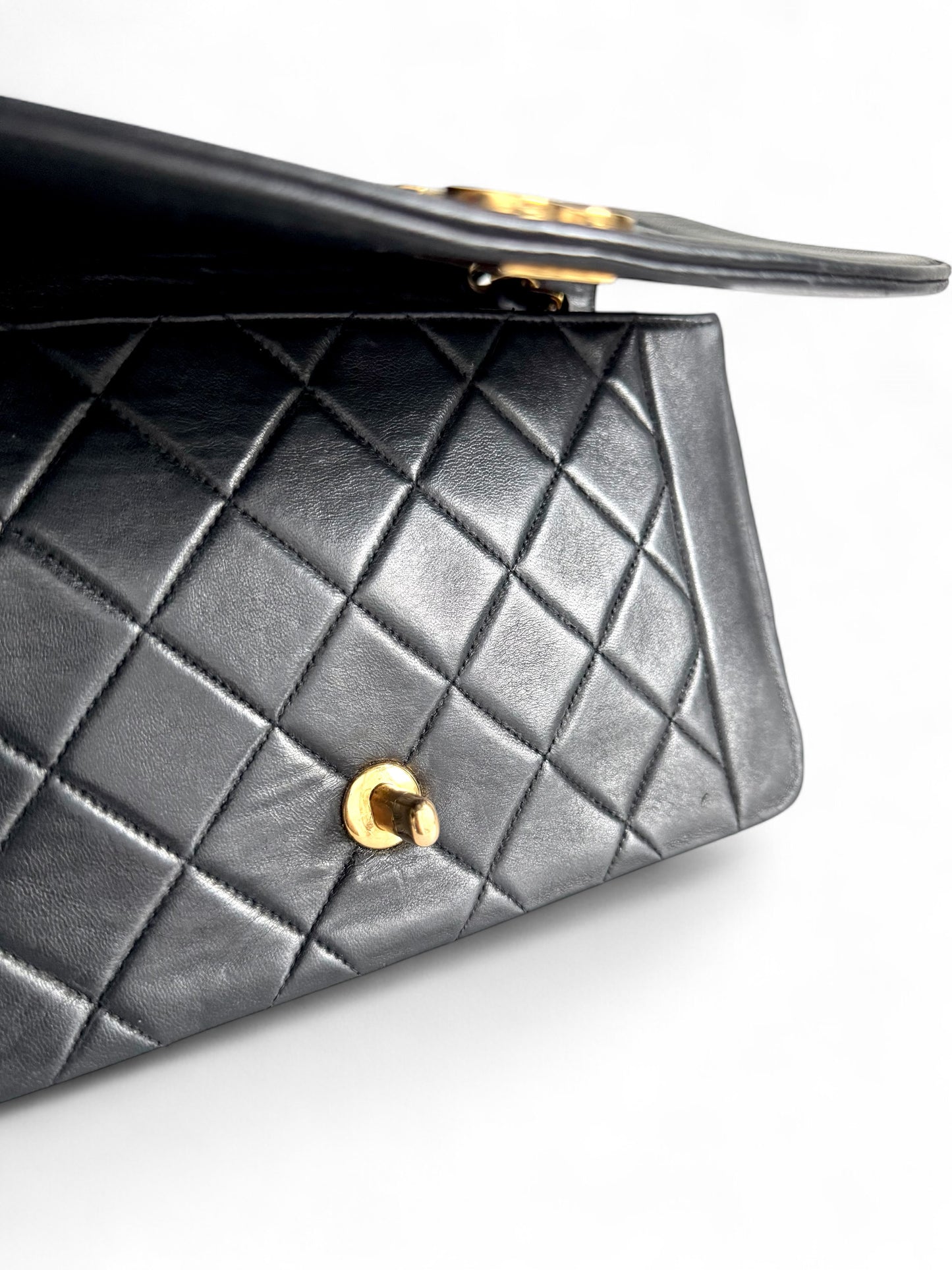 CHANEL Lambskin Diana Quilted Medium Single Flap