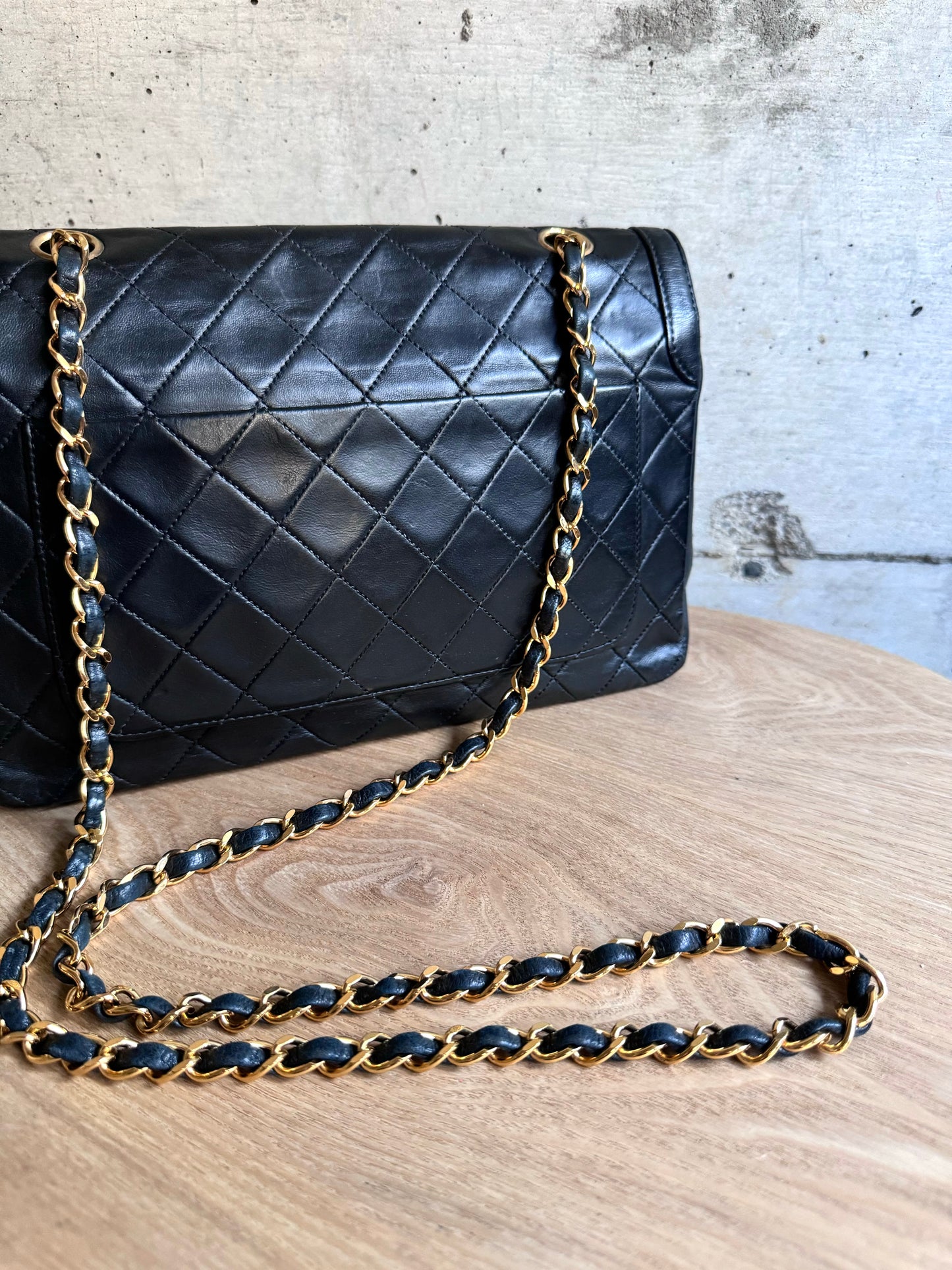 CHANEL Lambskin Quilted Medium Single Flap
