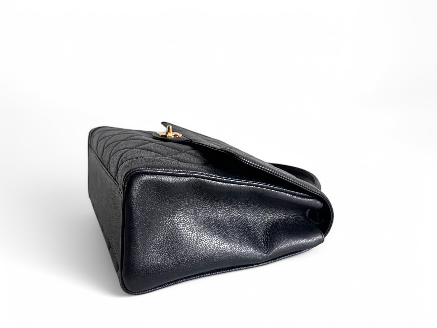 CHANEL Caviar Quilted Jumbo Kelly Flap