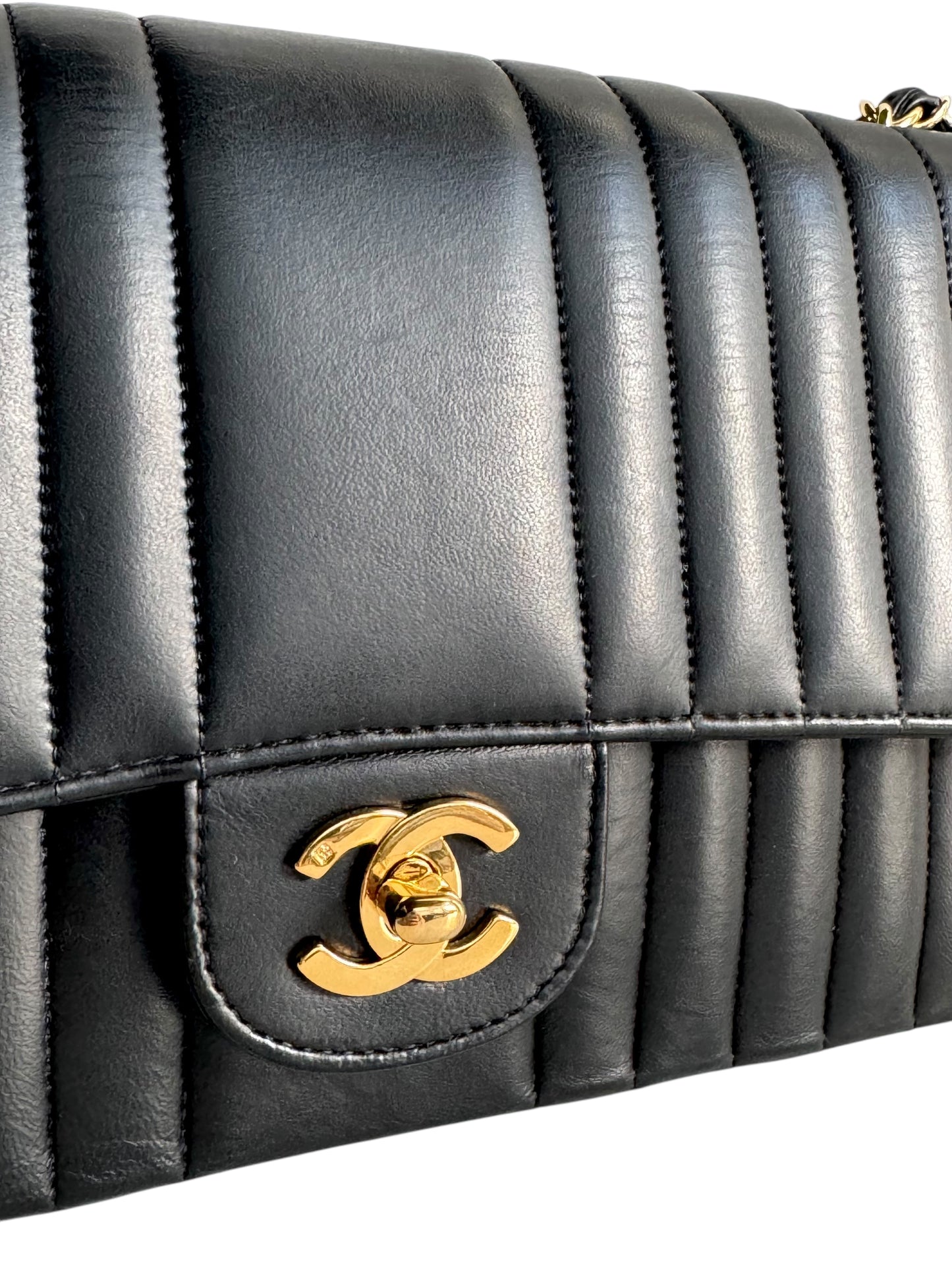 CHANEL Black Vertical Quilt Lambskin Leather Classic Medium Single Flap Bag